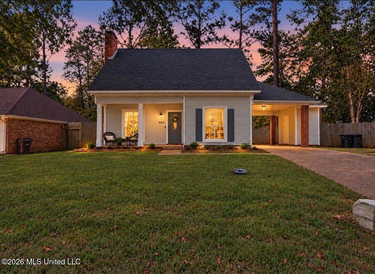 665 Twin Harbor Place Property Photo 4