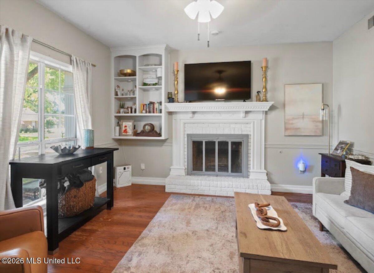 665 Twin Harbor Place Property Photo 8