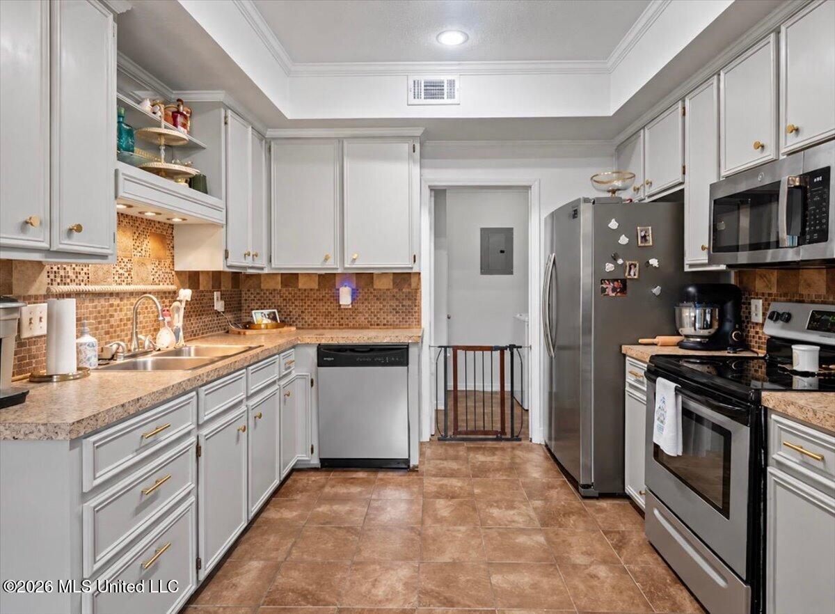 665 Twin Harbor Place Property Photo 11