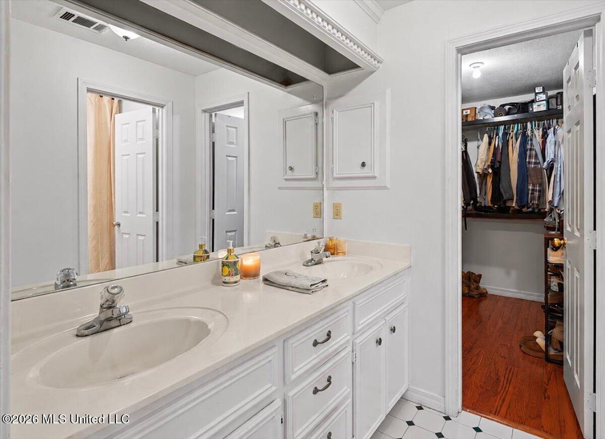 665 Twin Harbor Place Property Photo 20