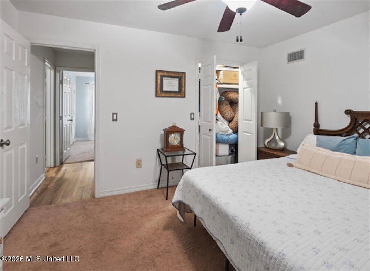 665 Twin Harbor Place Property Photo 28