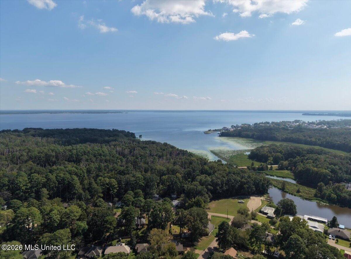 665 Twin Harbor Place Property Photo 34