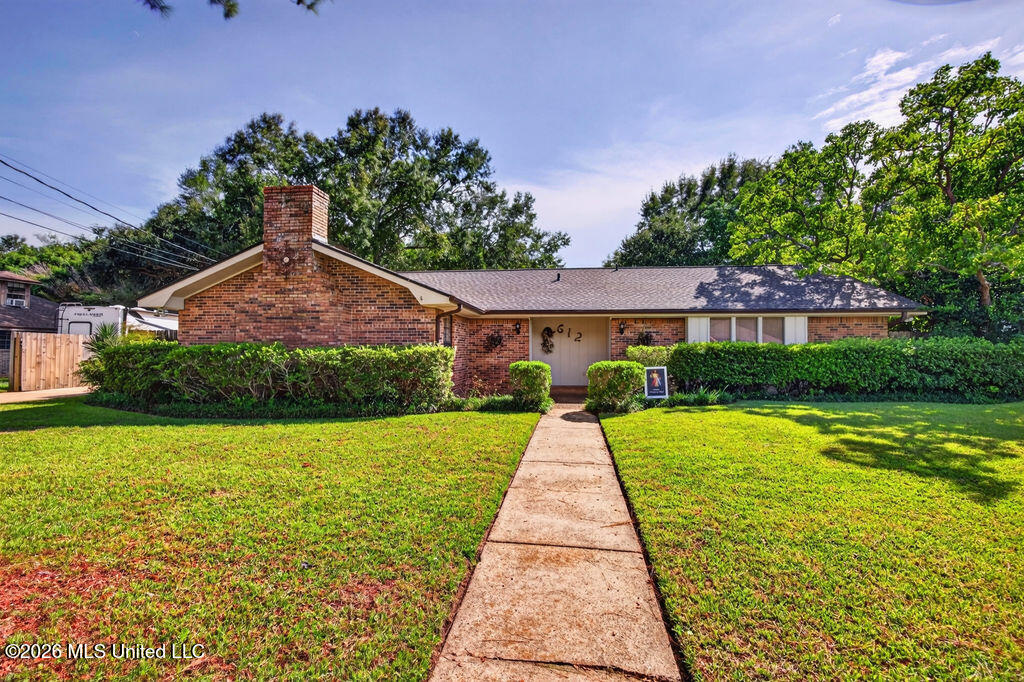 612 Sunset Drive Property Photo 1