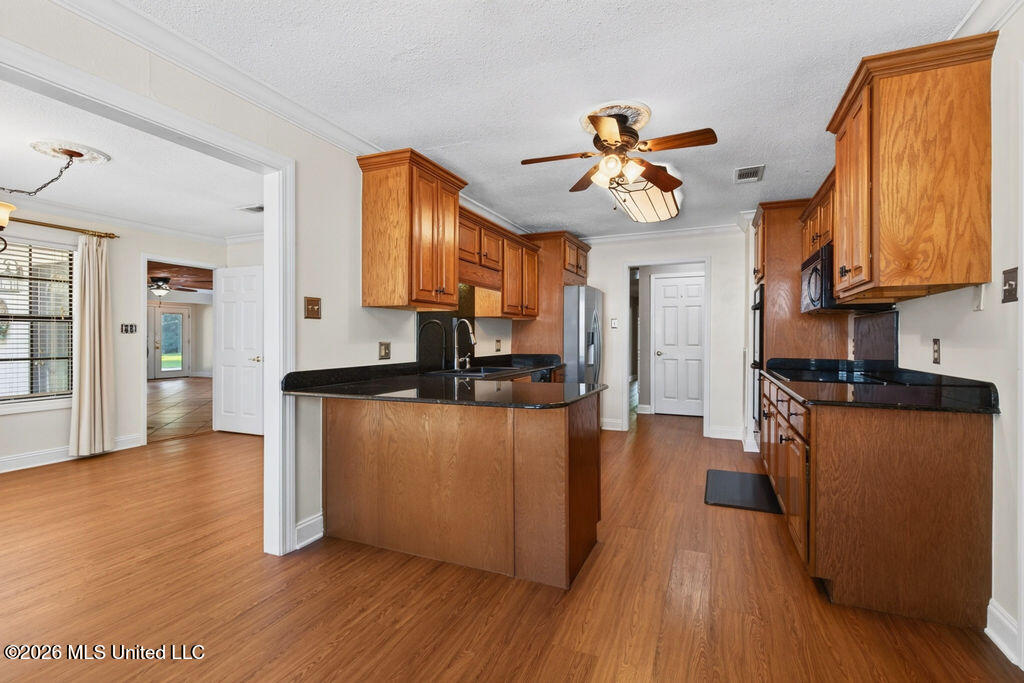 612 Sunset Drive Property Photo 11
