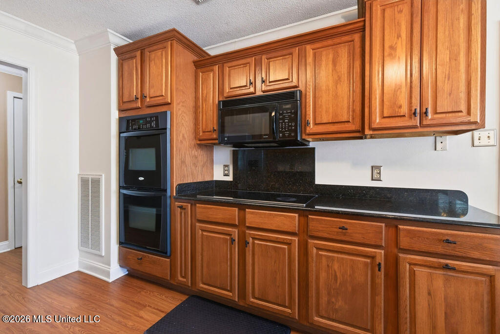 612 Sunset Drive Property Photo 14