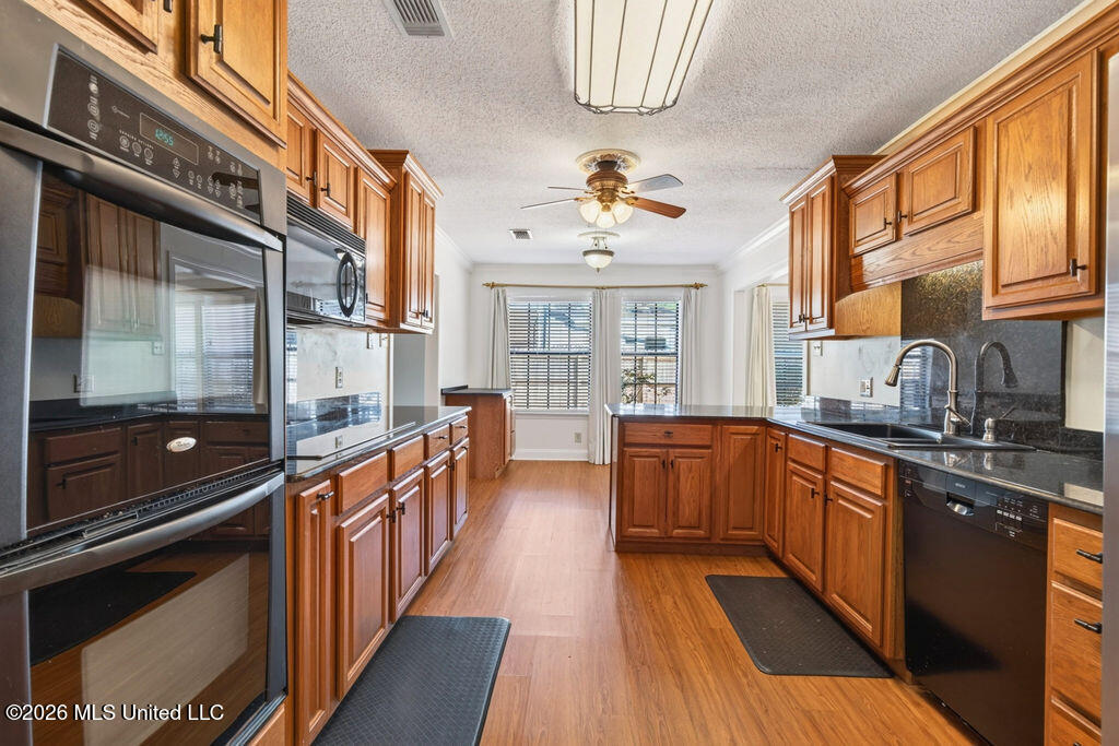 612 Sunset Drive Property Photo 15