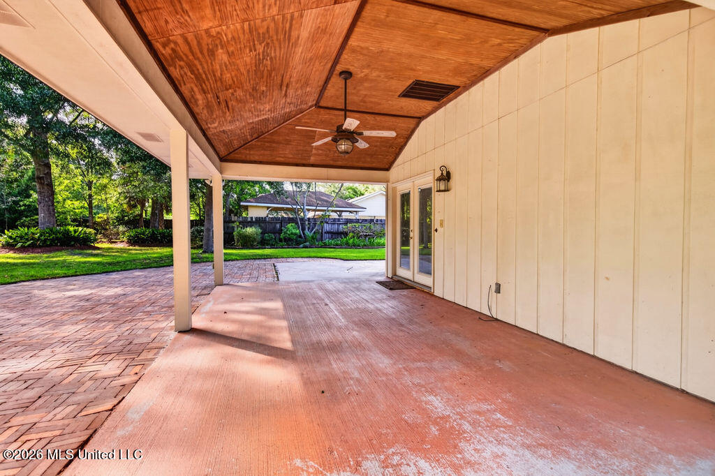 612 Sunset Drive Property Photo 34