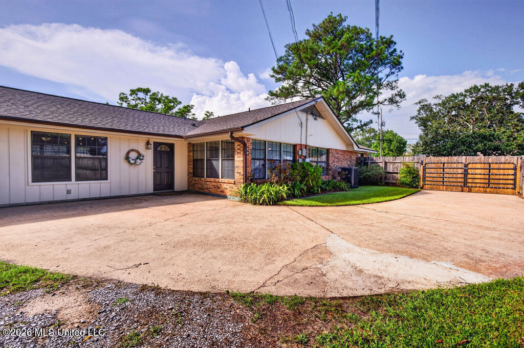 612 Sunset Drive Property Photo 35