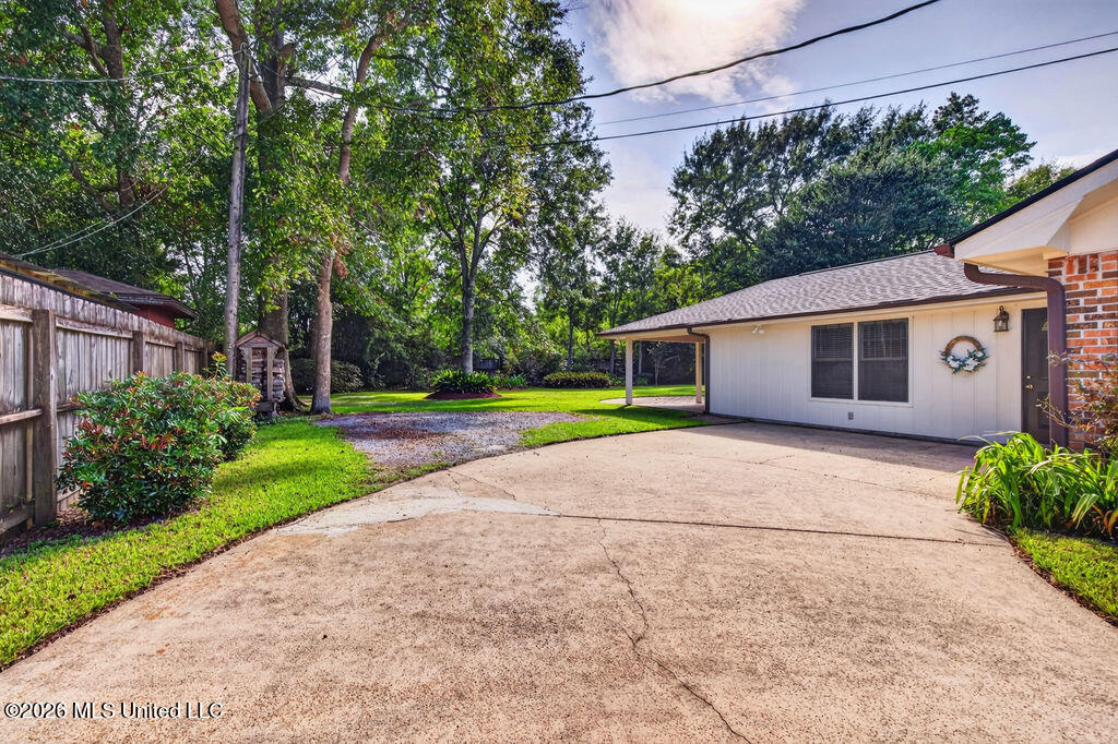 612 Sunset Drive Property Photo 36