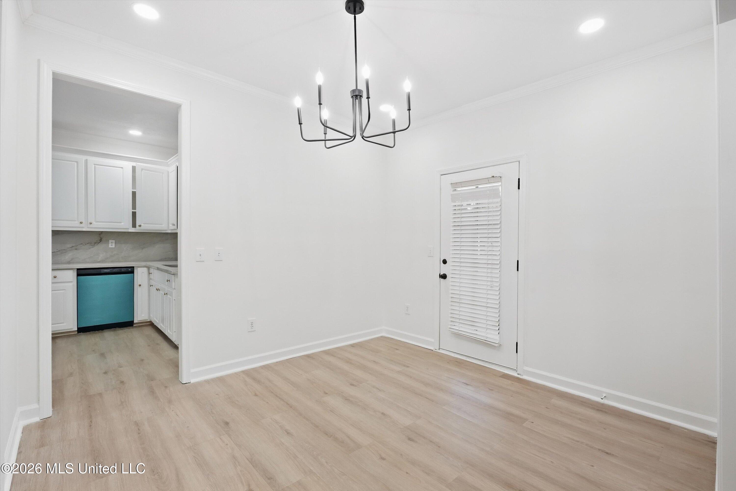 1007 Riverchase N Drive Property Photo 7