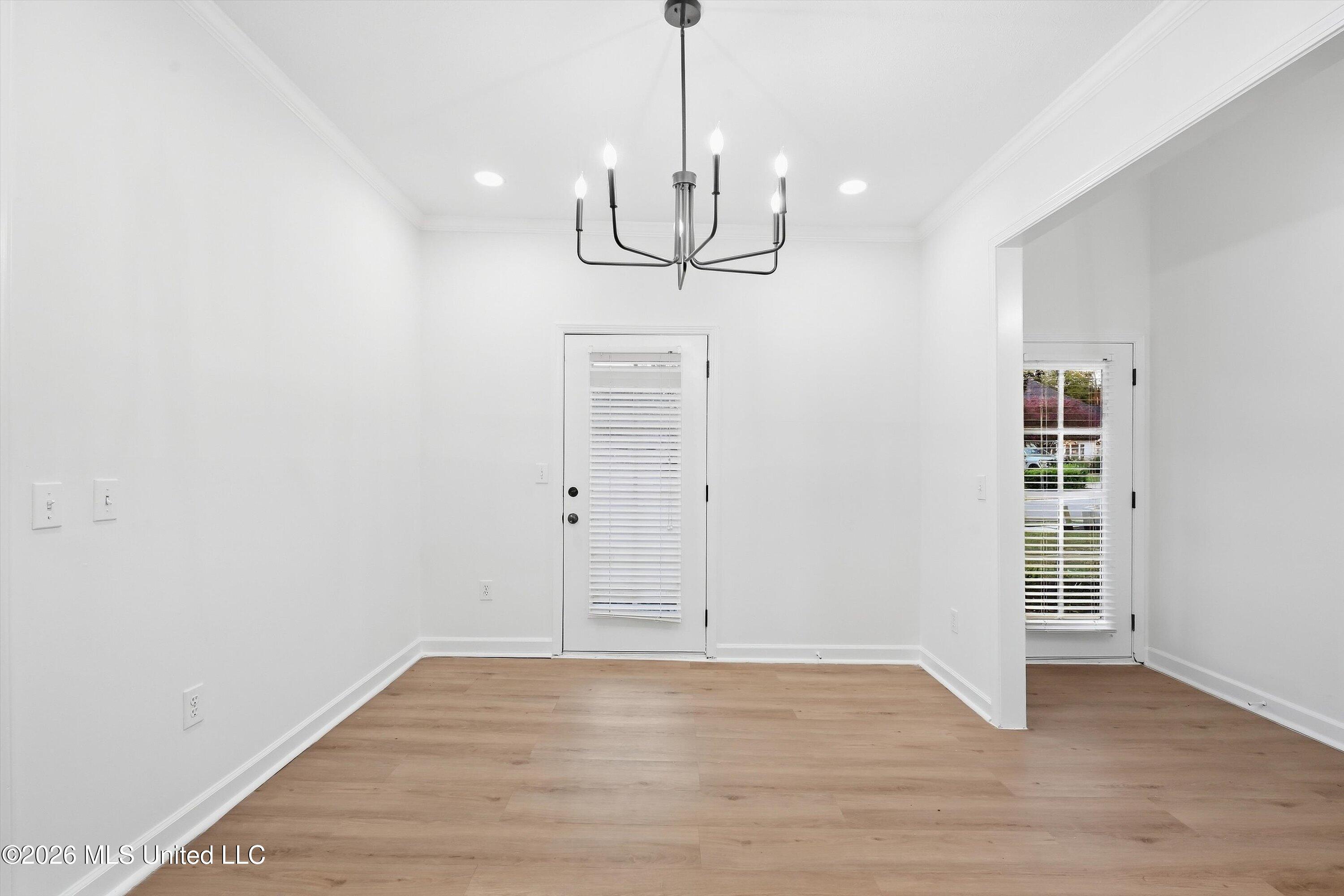 1007 Riverchase N Drive Property Photo 8