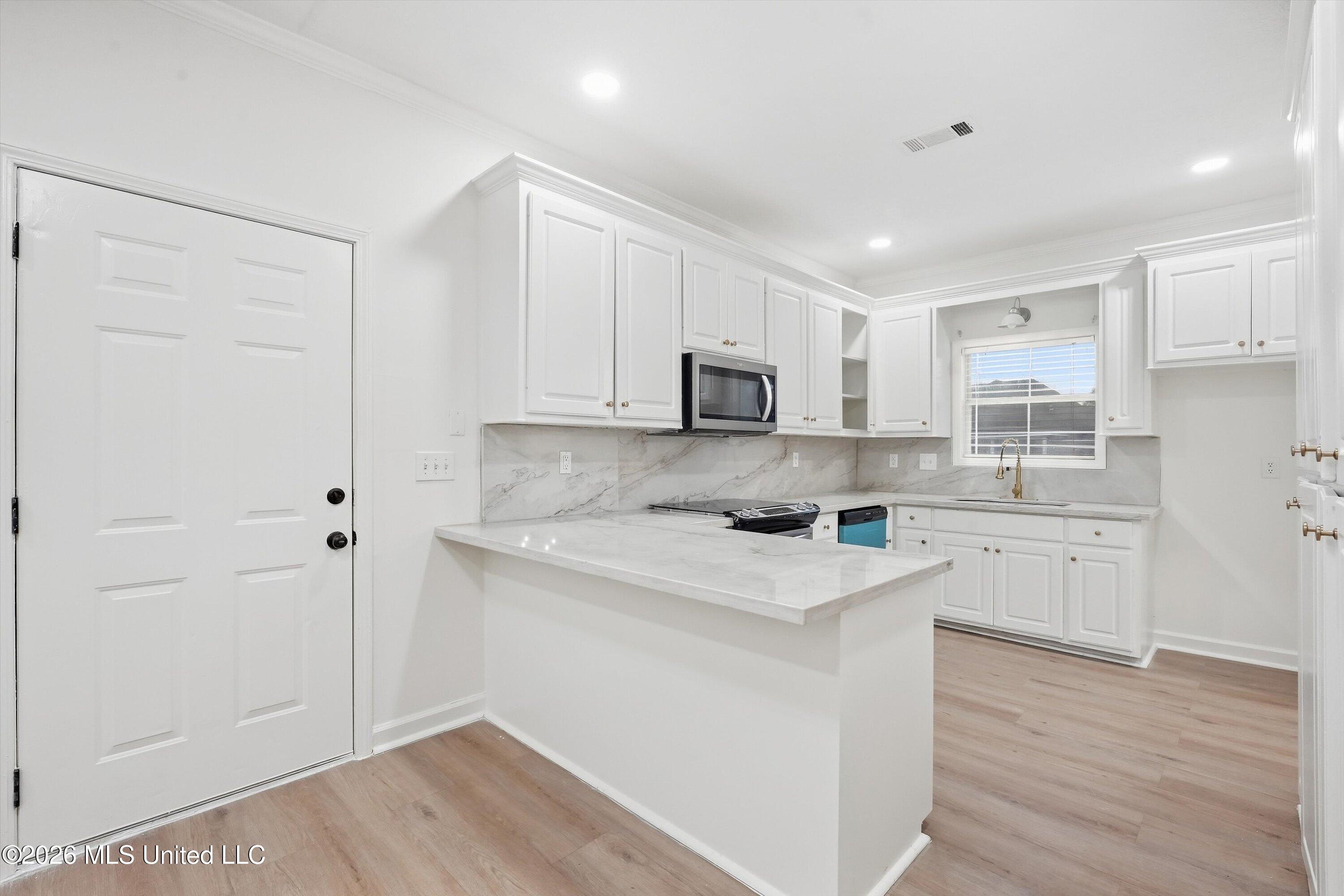 1007 Riverchase N Drive Property Photo 13