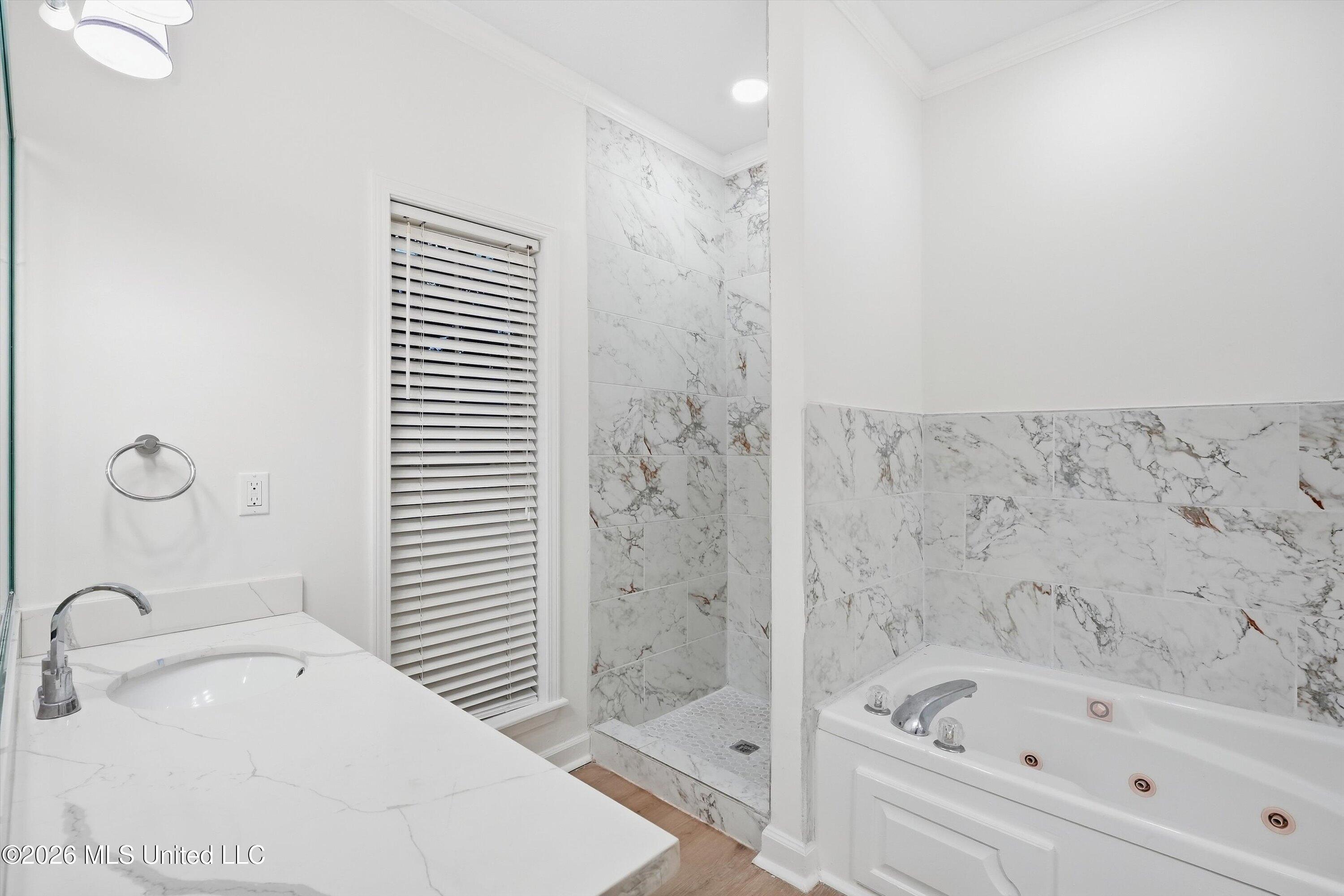 1007 Riverchase N Drive Property Photo 22