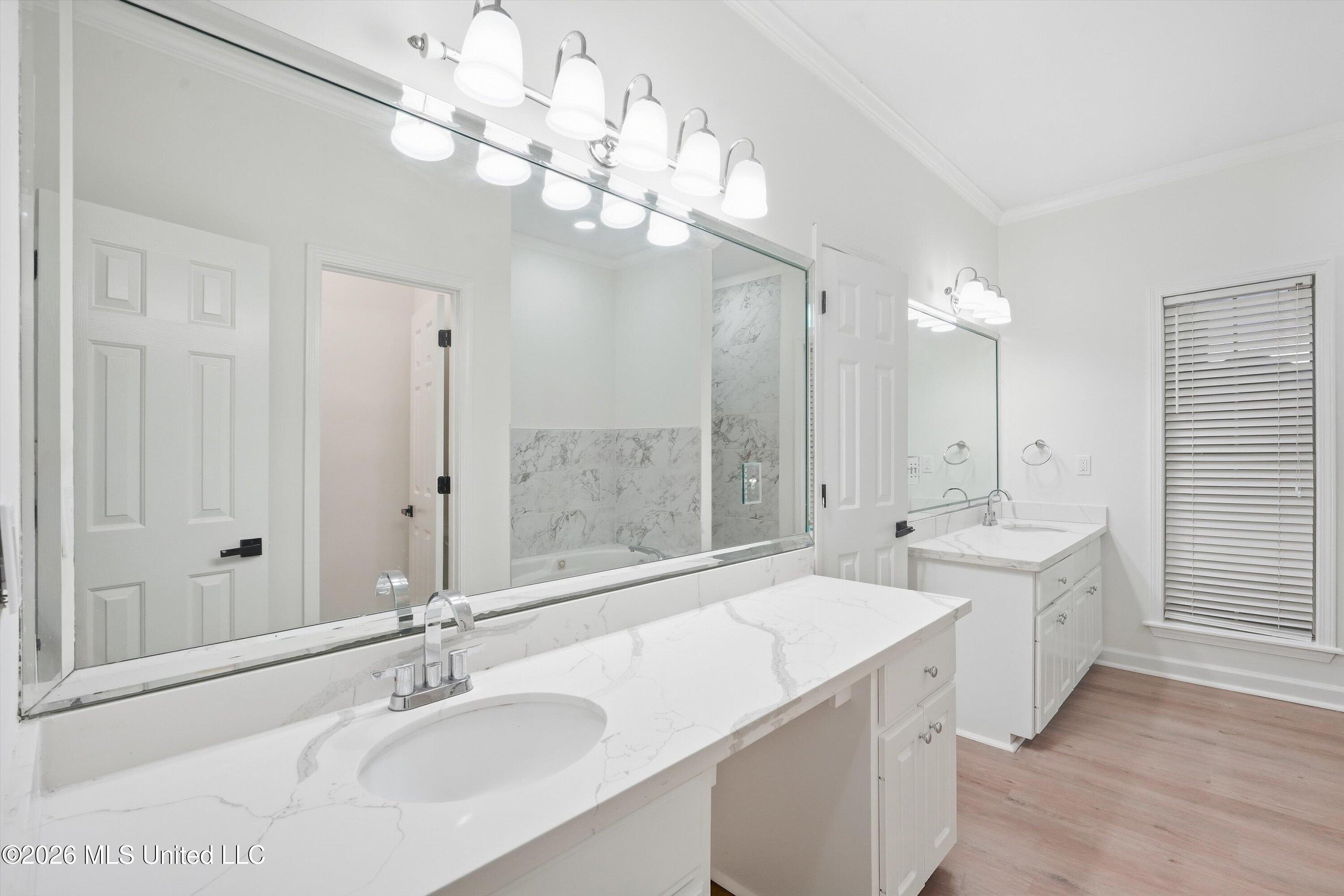 1007 Riverchase N Drive Property Photo 24