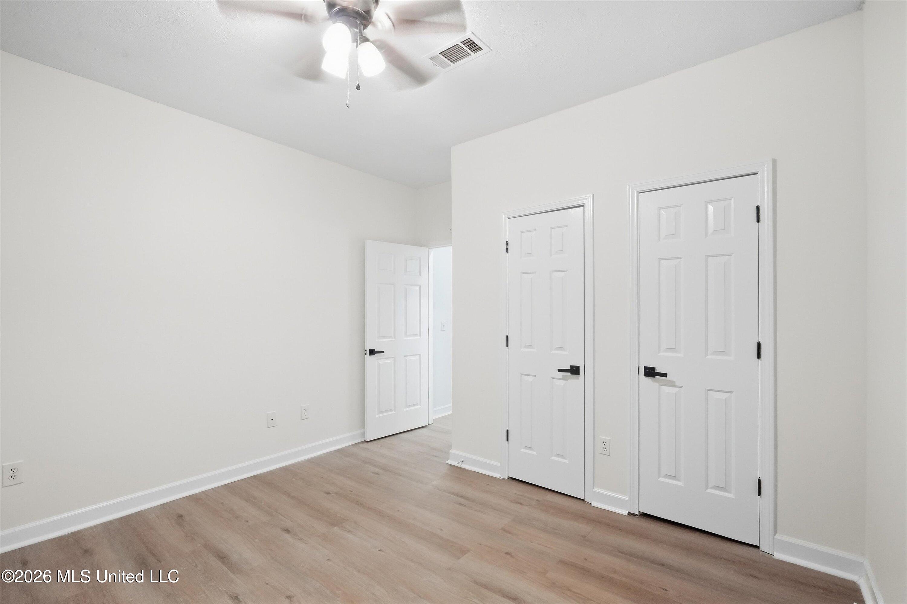 1007 Riverchase N Drive Property Photo 27