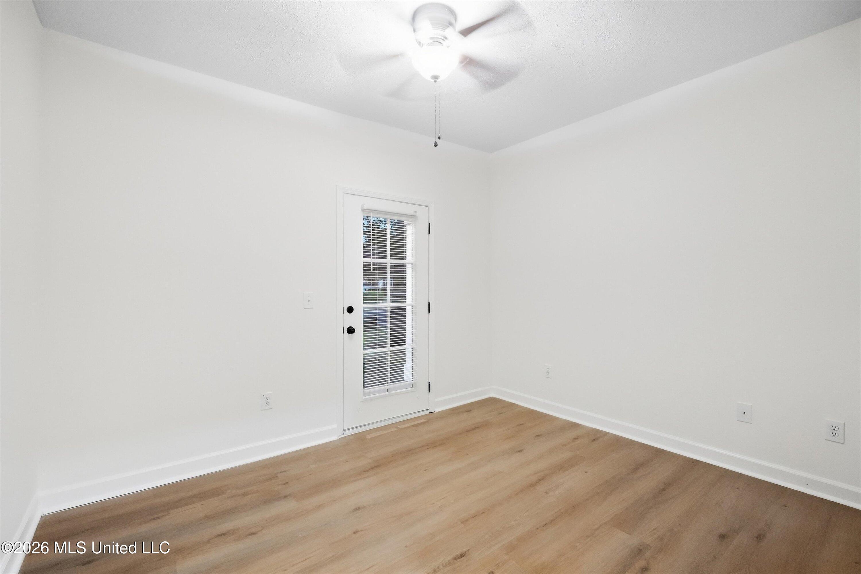 1007 Riverchase N Drive Property Photo 29