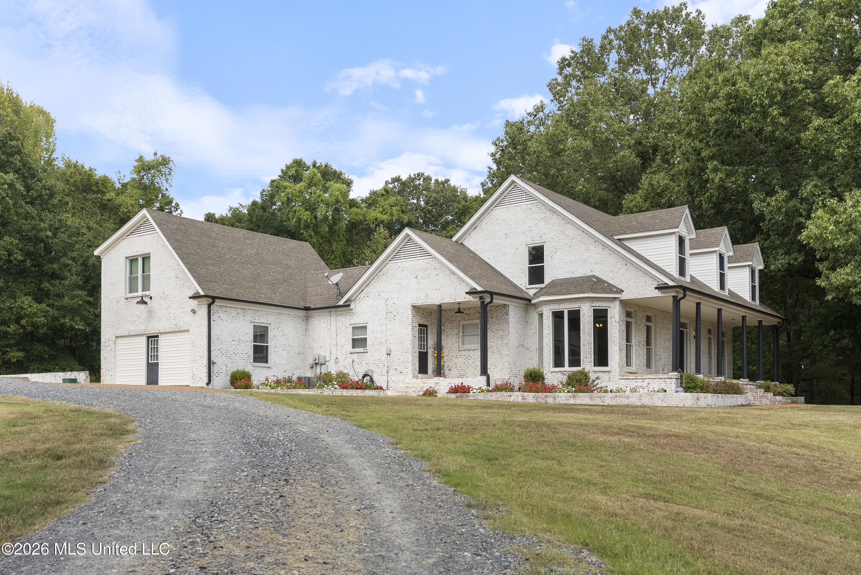 4665 S Fogg Road Property Photo 2