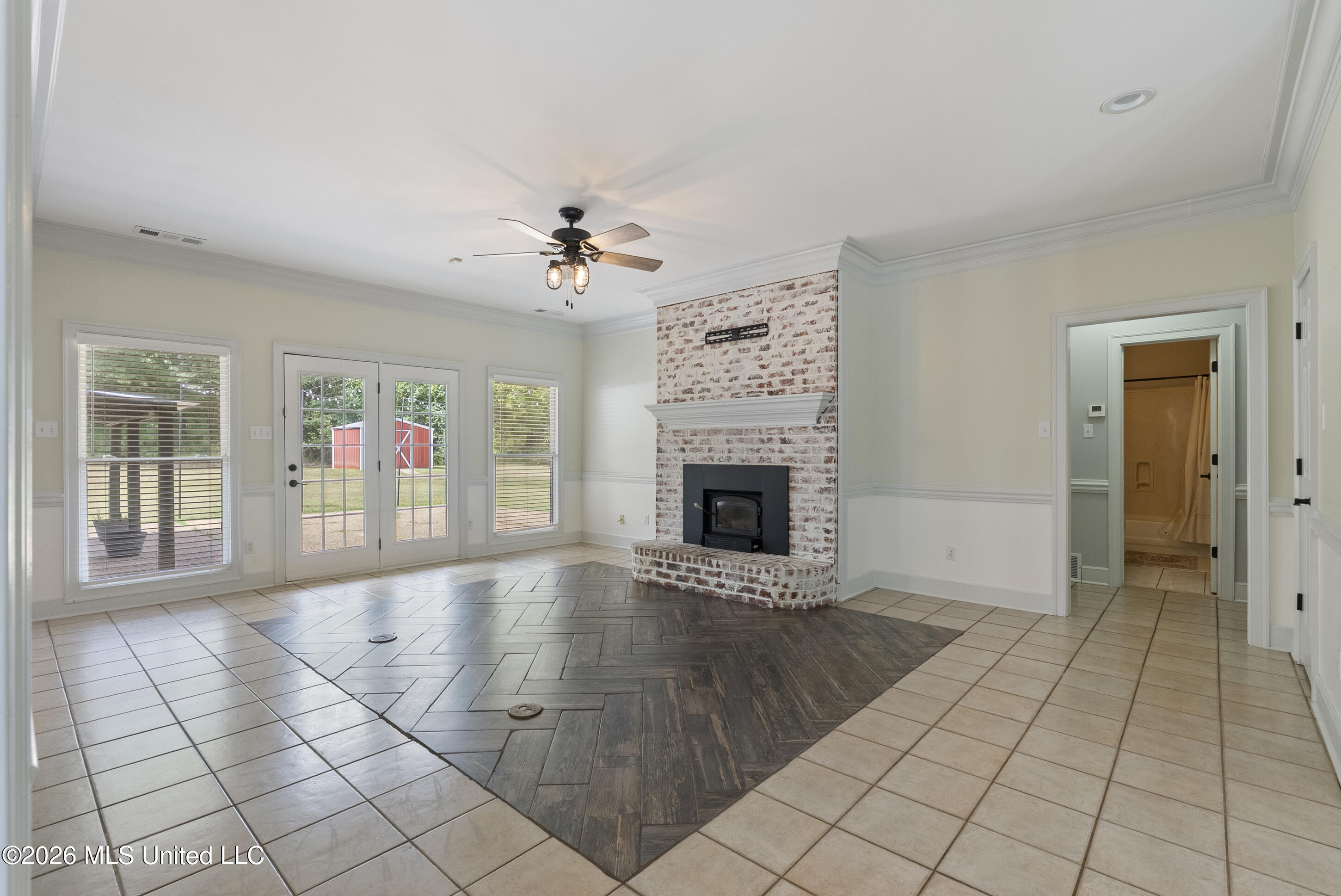 4665 S Fogg Road Property Photo 8