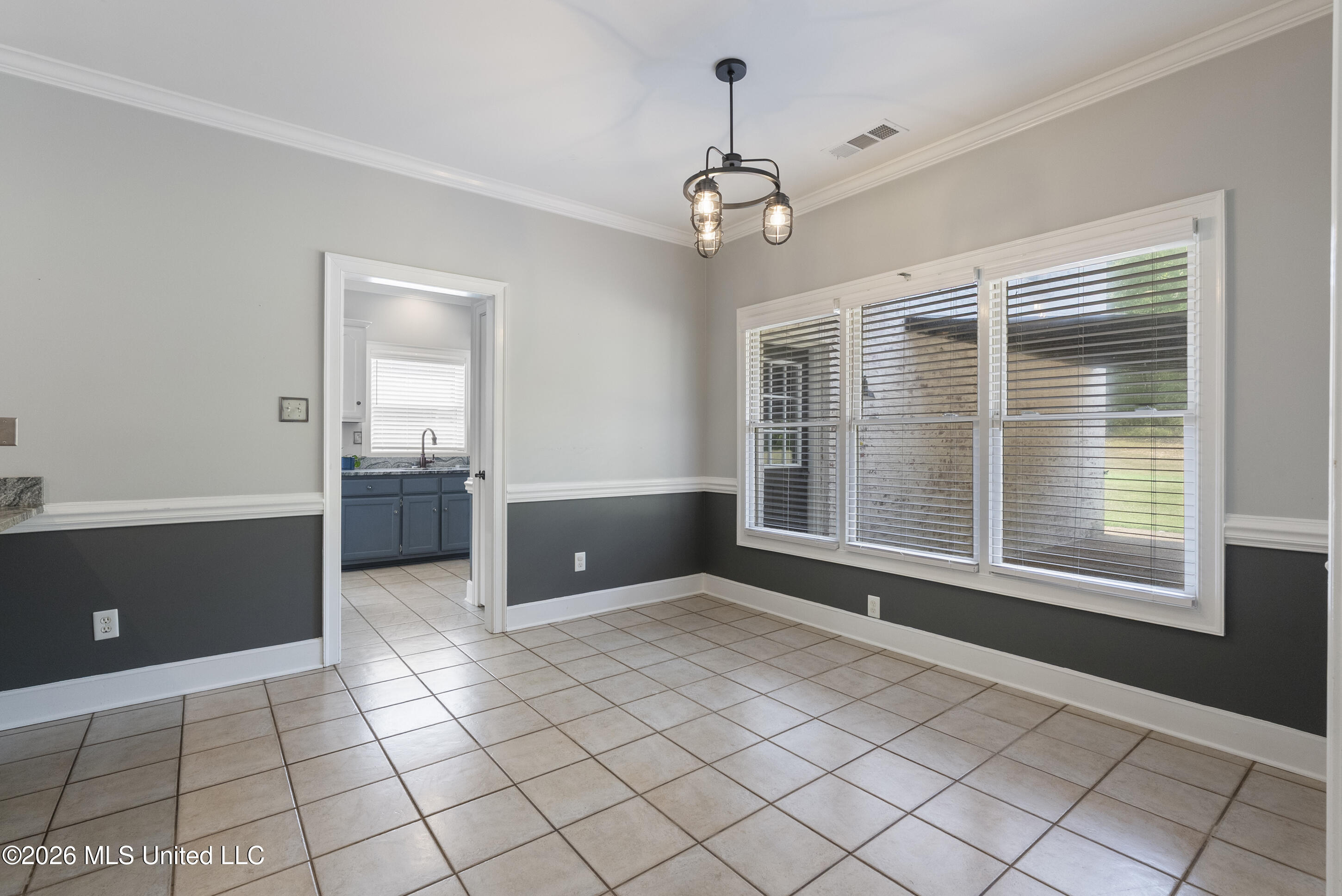 4665 S Fogg Road Property Photo 10
