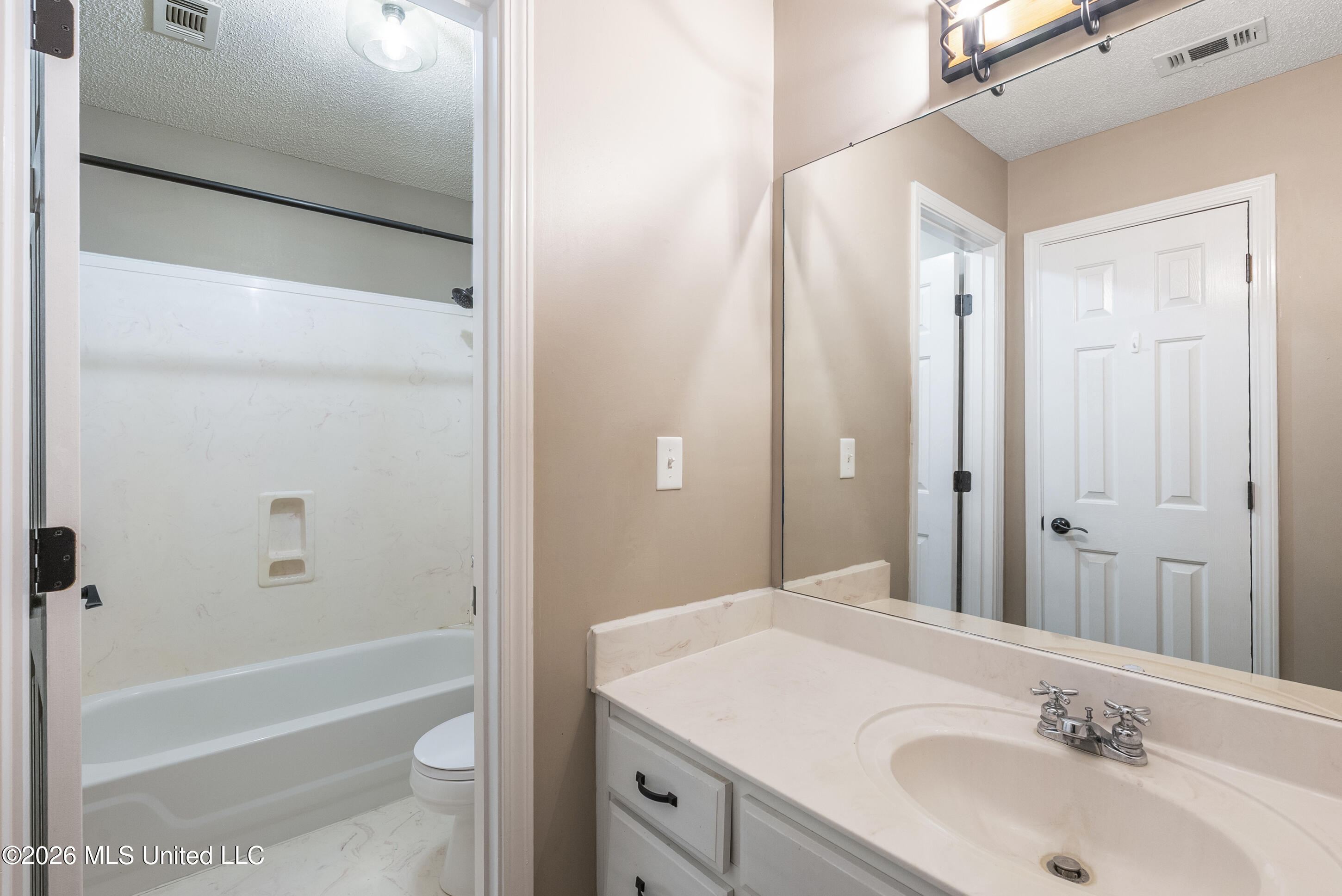 4665 S Fogg Road Property Photo 29