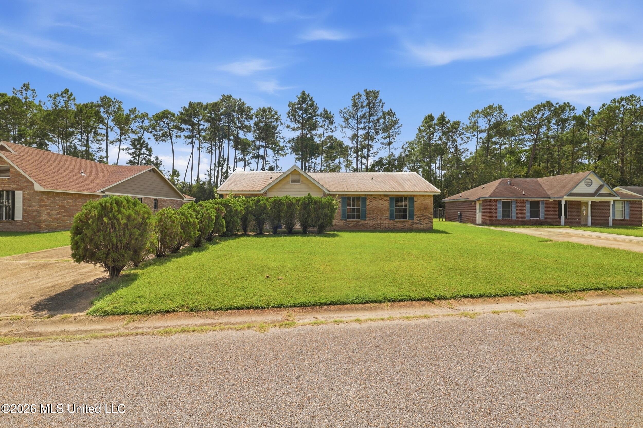 1617 Springridge Road Property Photo 3