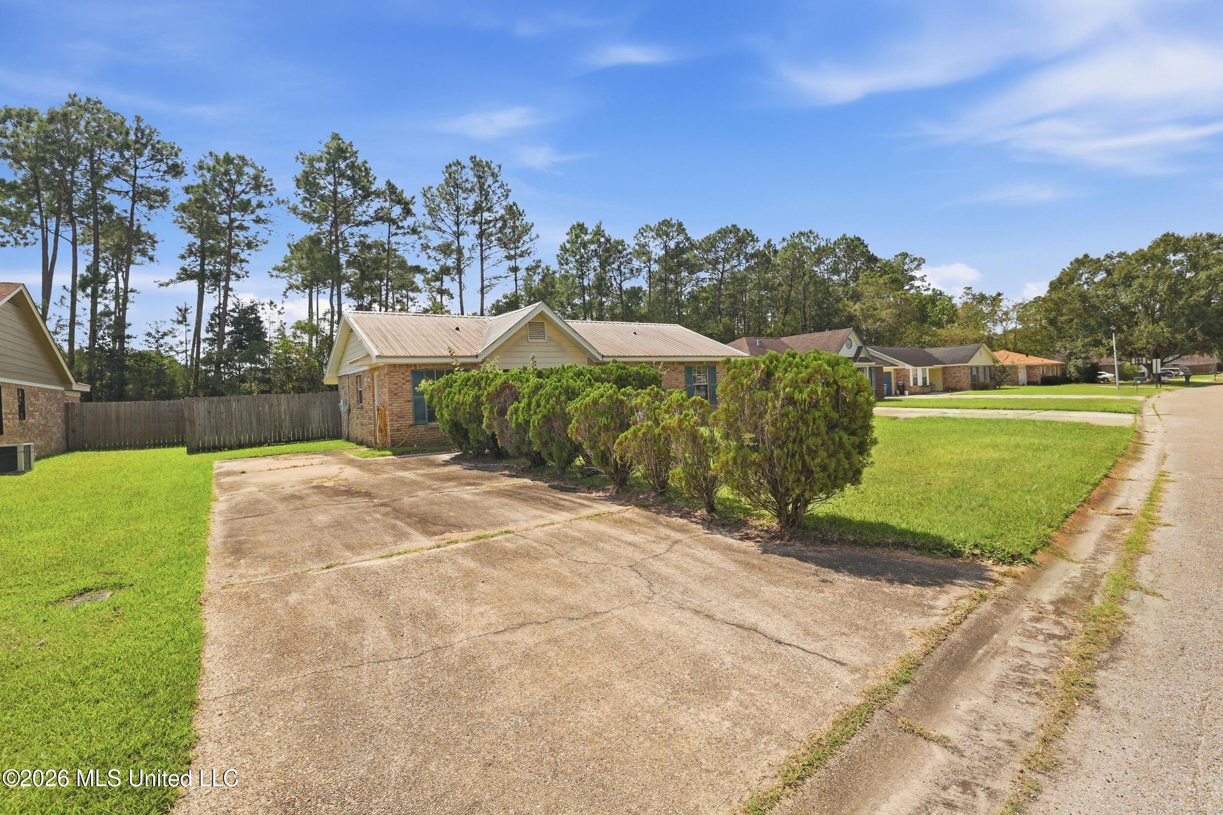 1617 Springridge Road Property Photo 4