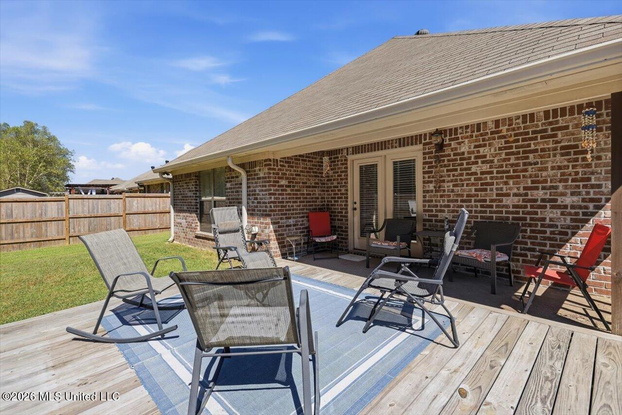 958 Clubhouse Drive Property Photo 25