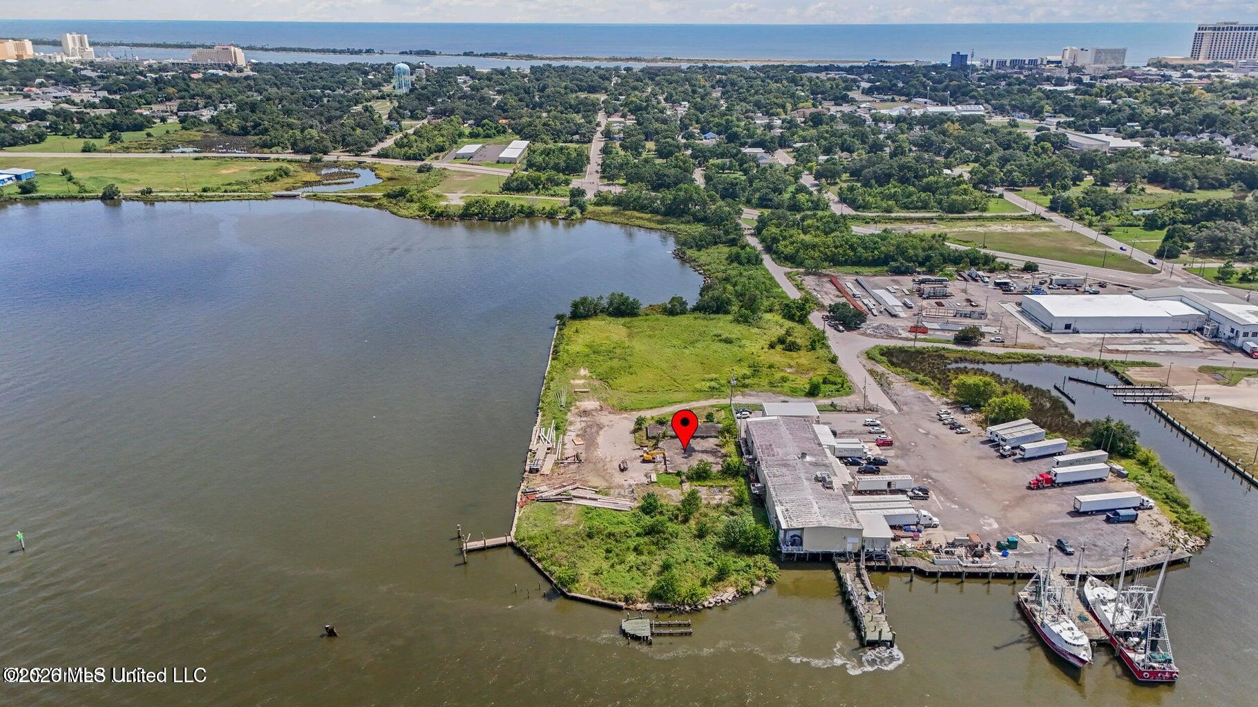 540 Bayview Avenue Property Photo 13