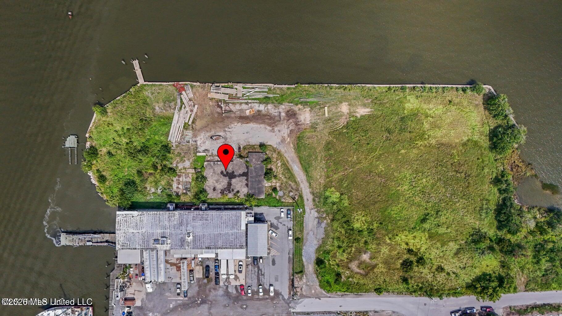 540 Bayview Avenue Property Photo 14