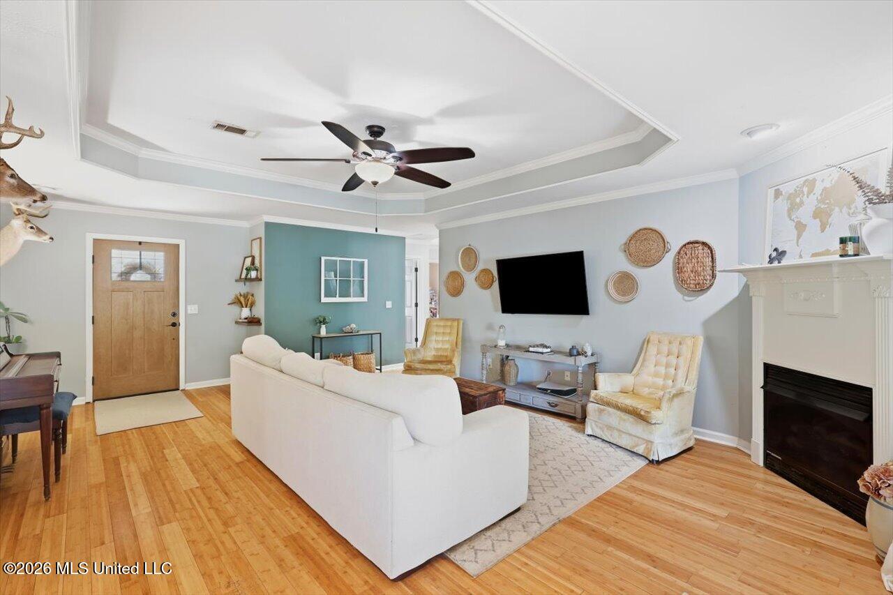 102 Holmar Drive Property Photo 3