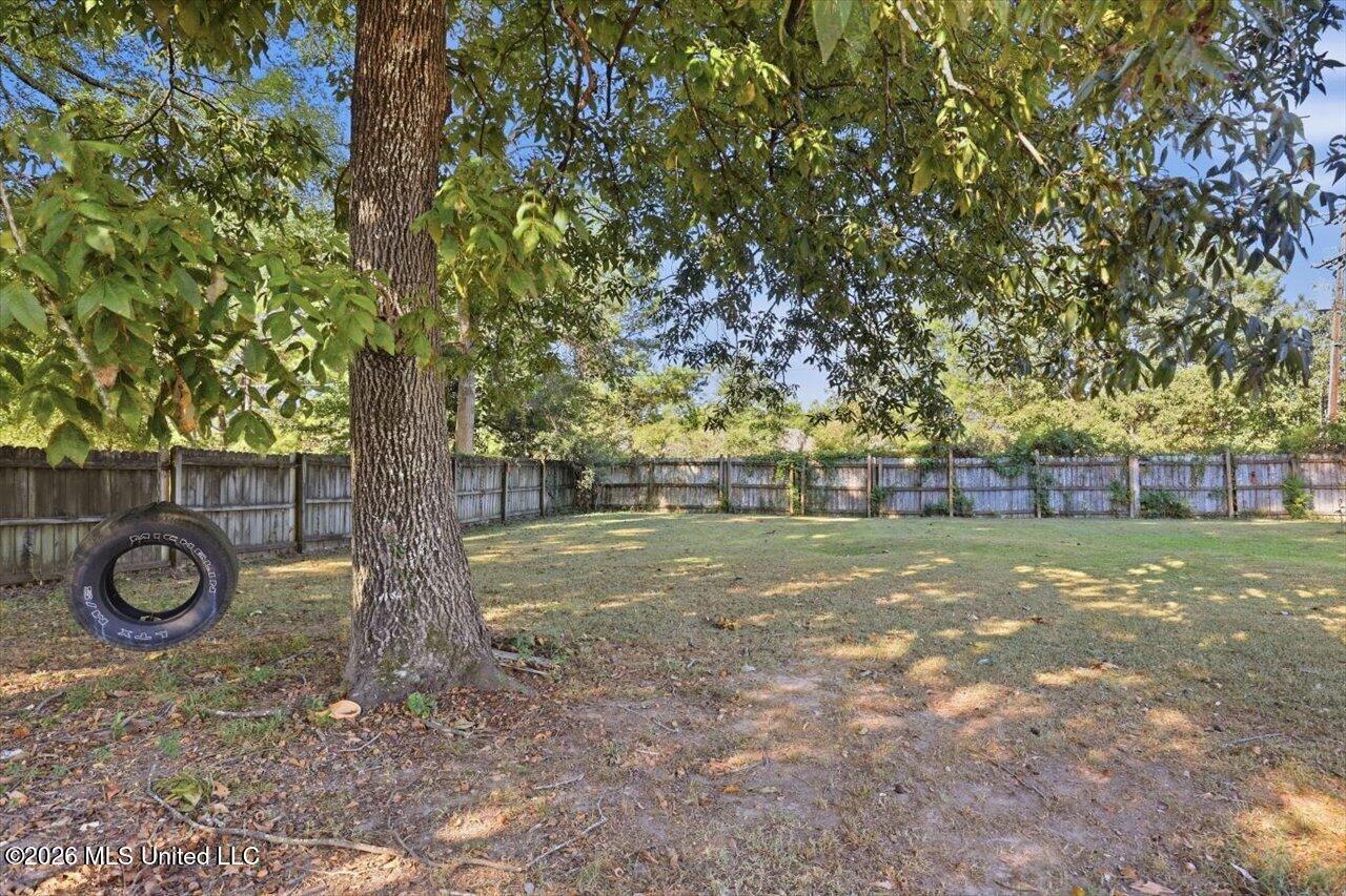 102 Holmar Drive Property Photo 6