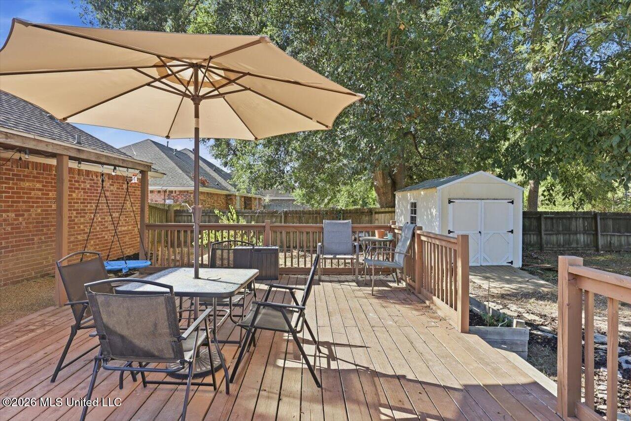 102 Holmar Drive Property Photo 29
