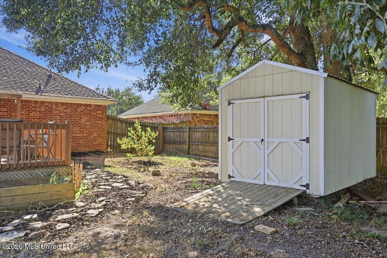 102 Holmar Drive Property Photo 30