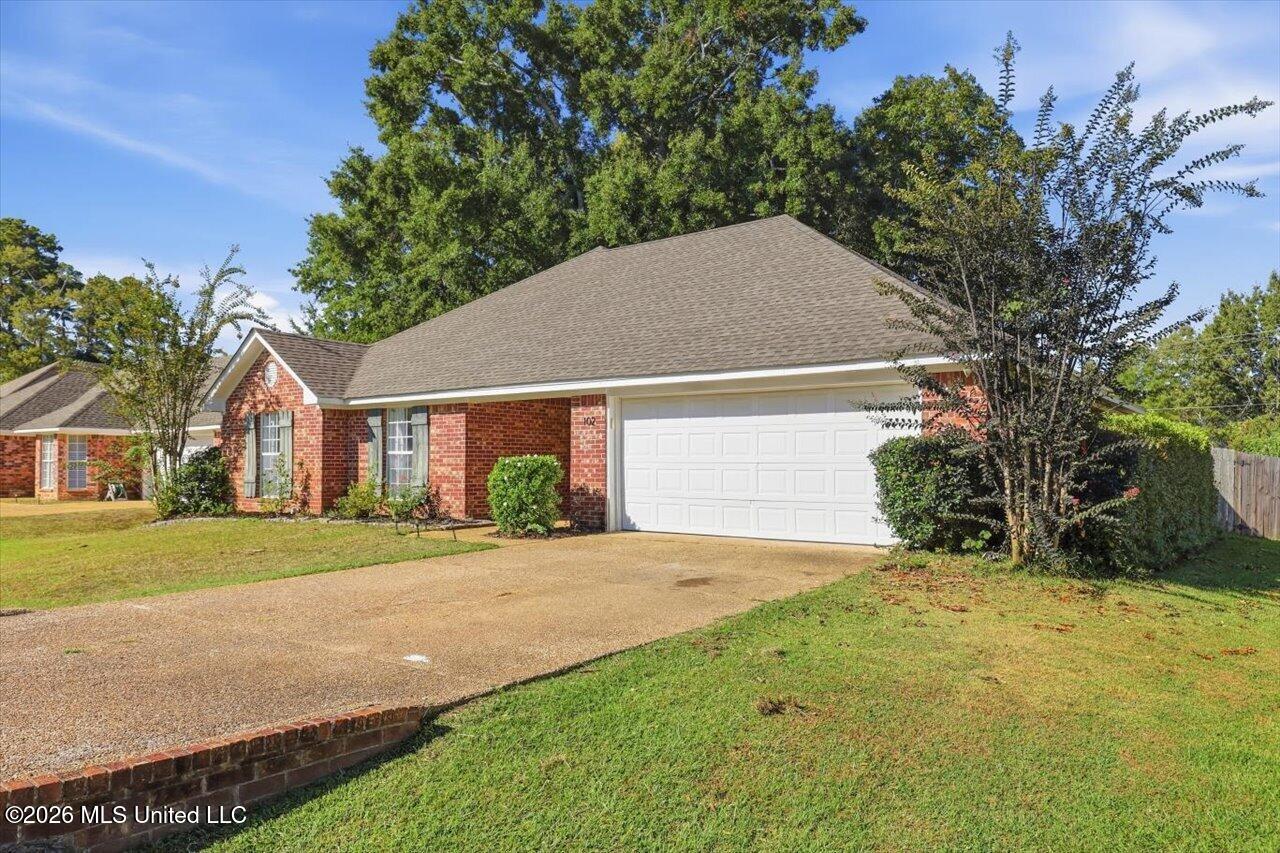102 Holmar Drive Property Photo 35