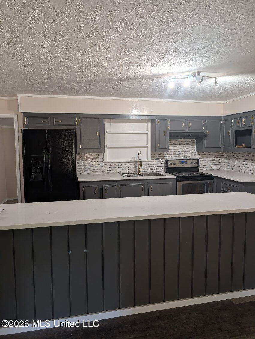 32 Rose Hill Drive Property Photo 3