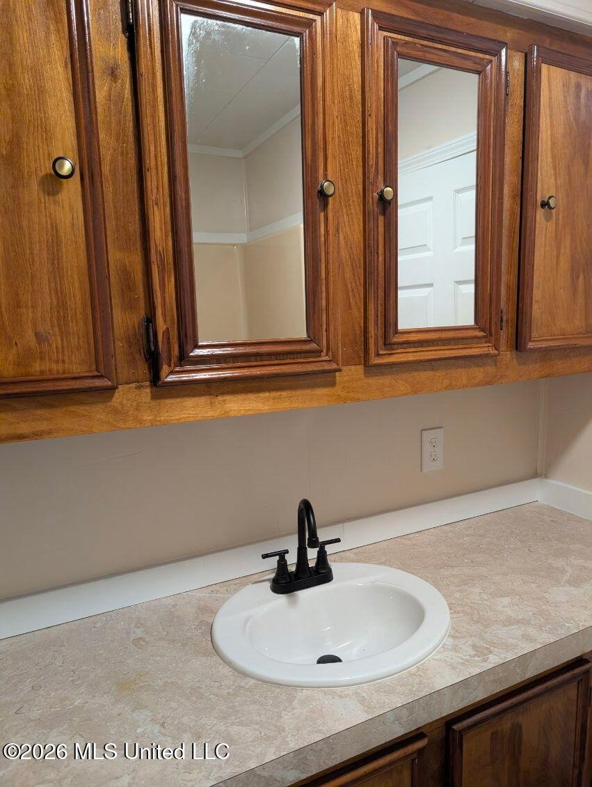 32 Rose Hill Drive Property Photo 4