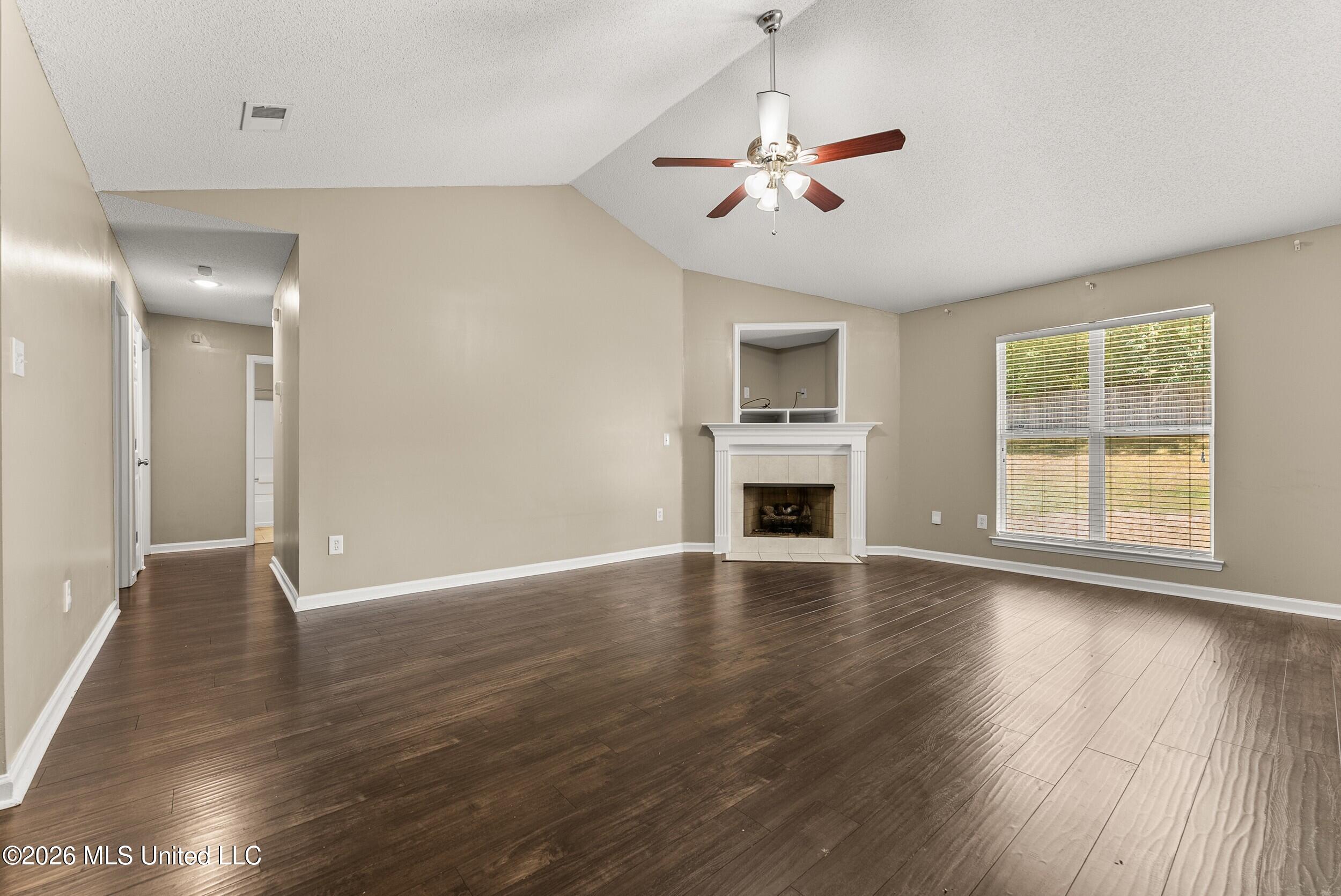 4062 Rosebury Lane Property Photo 5