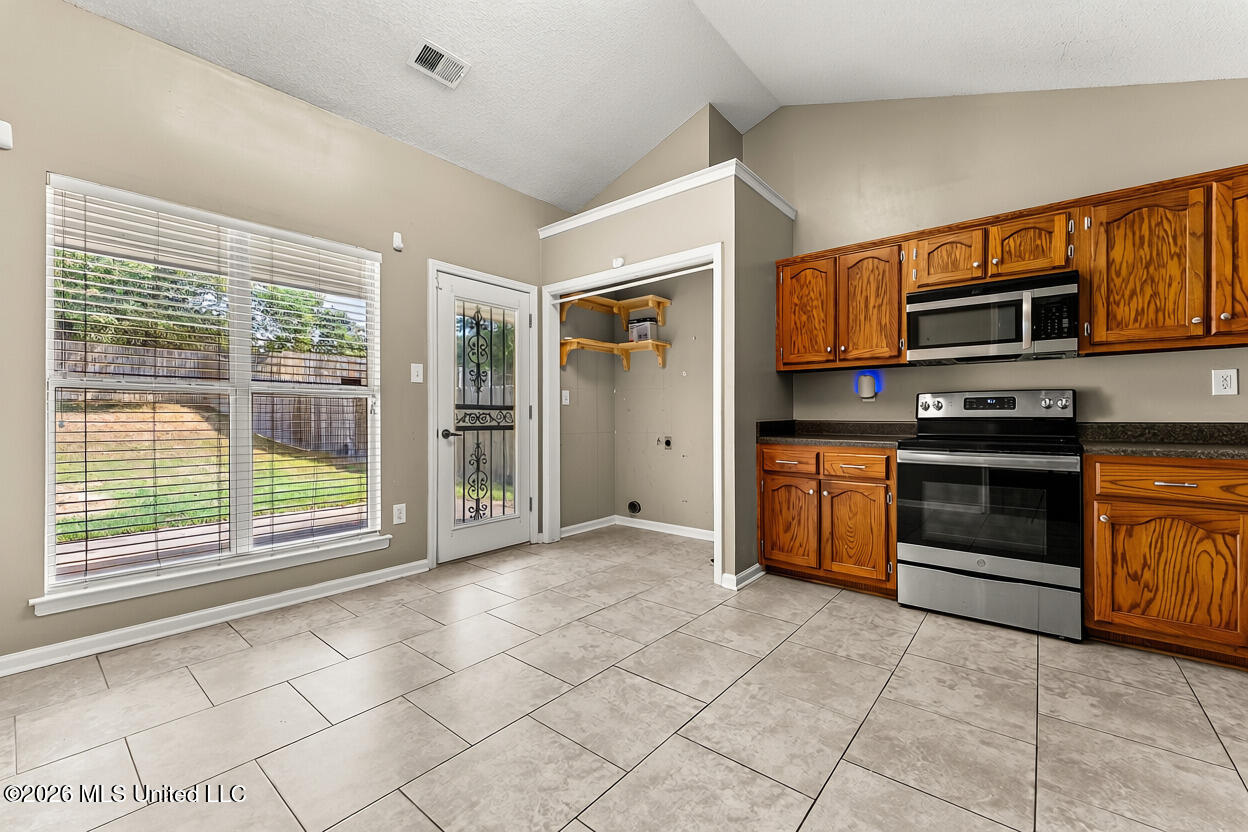 4062 Rosebury Lane Property Photo 9