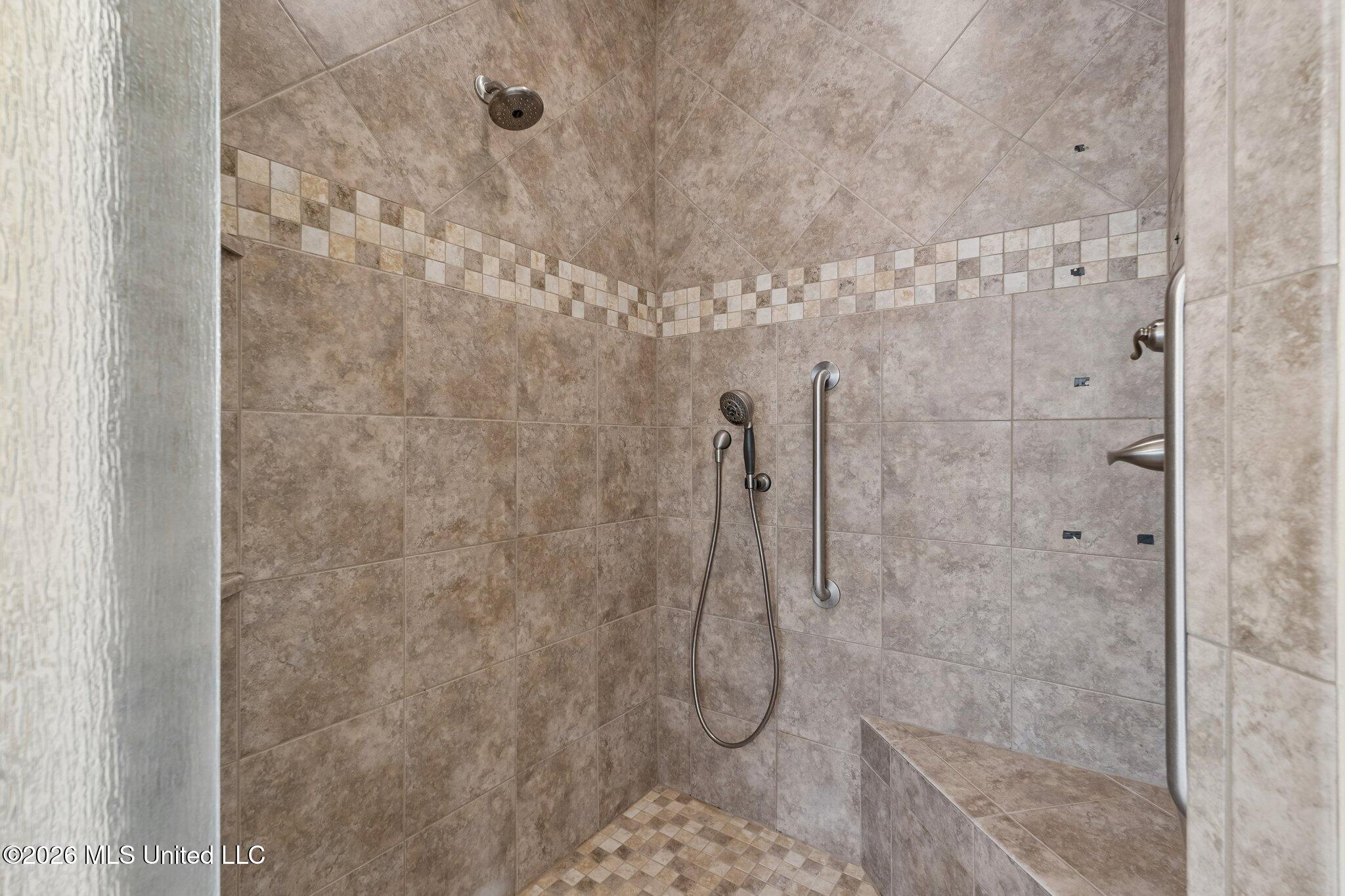 8352 Ridgewood Drive Property Photo 15