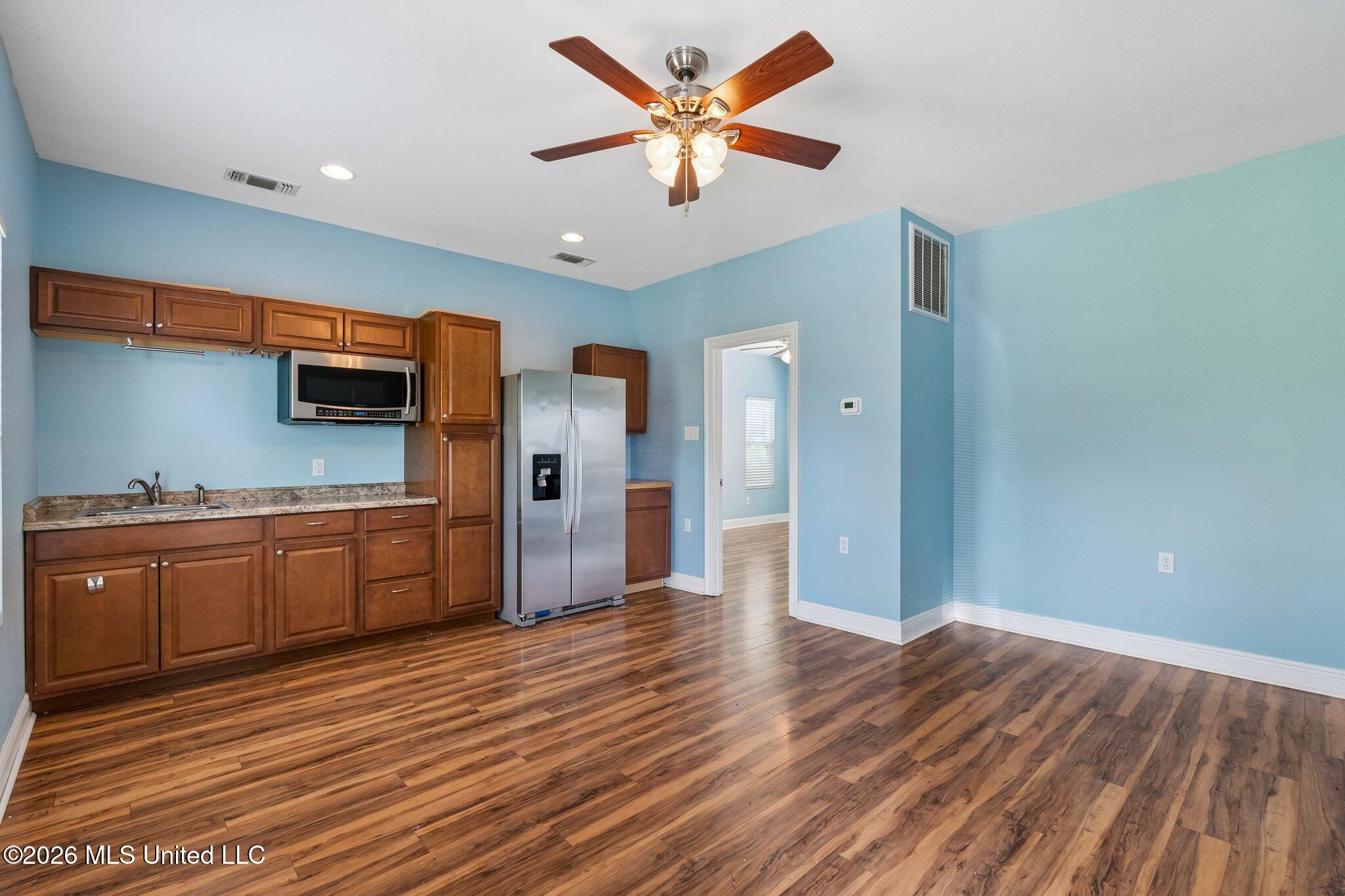 8352 Ridgewood Drive Property Photo 29