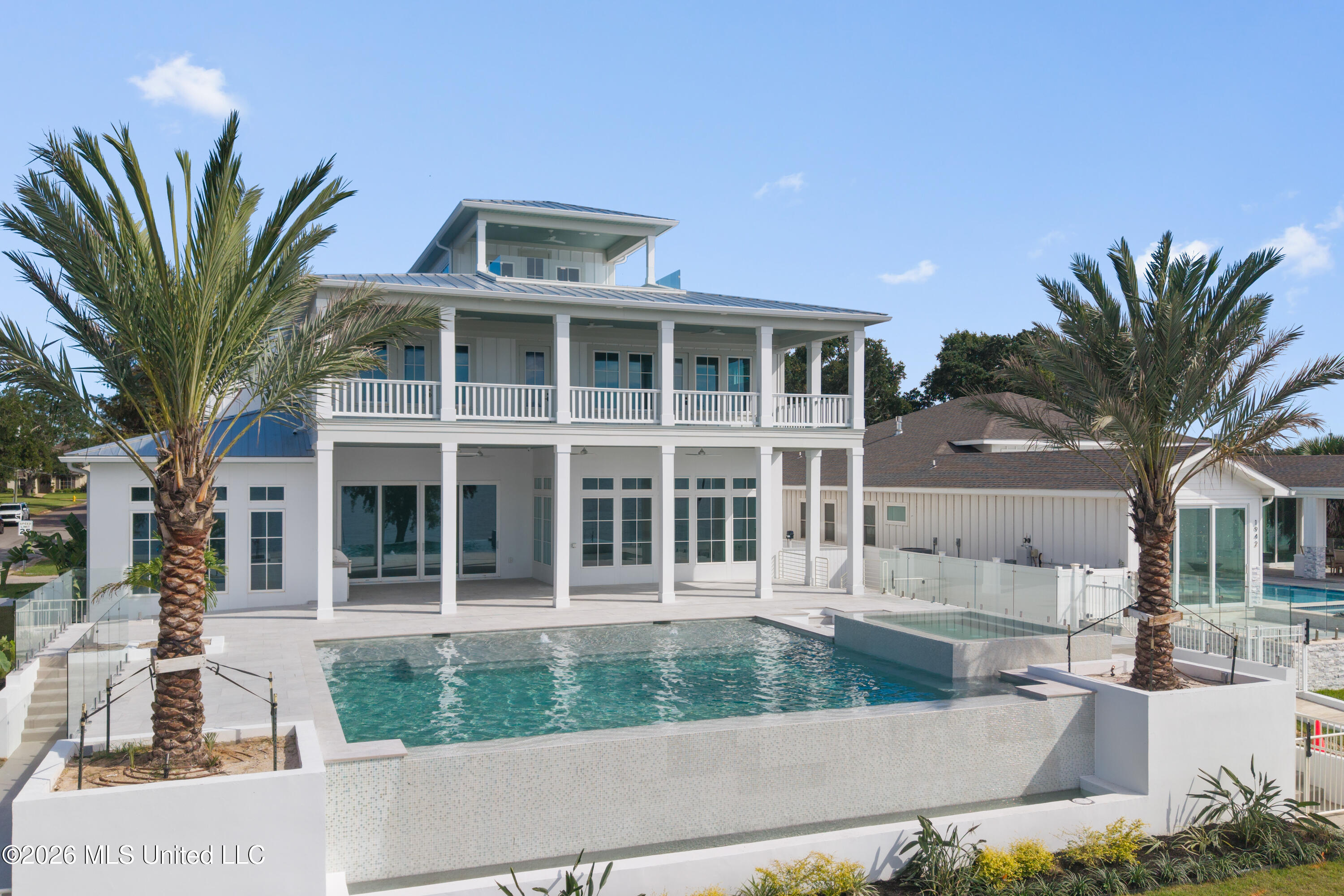 1936 Beach Drive Property Photo 1