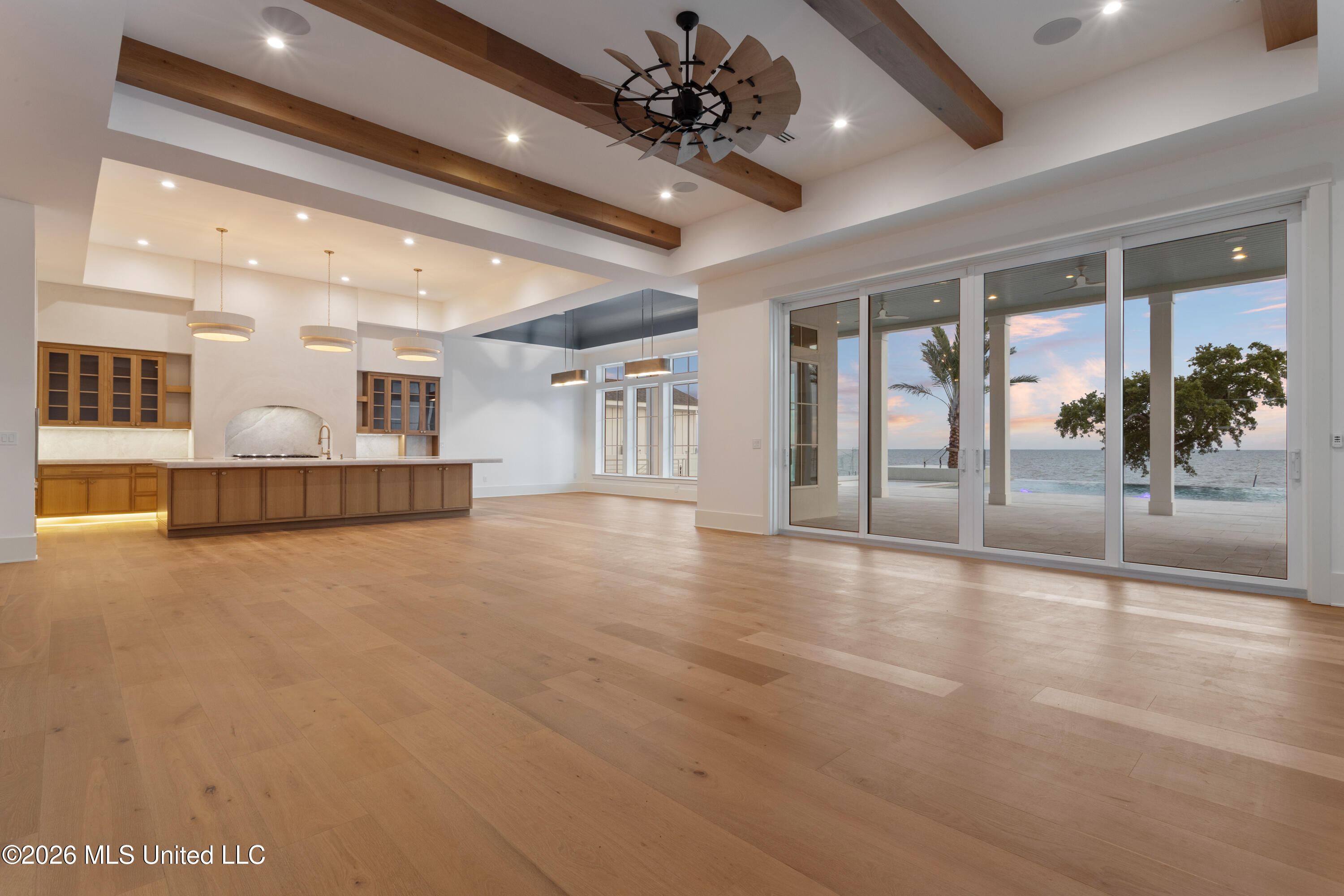 1936 Beach Drive Property Photo 12