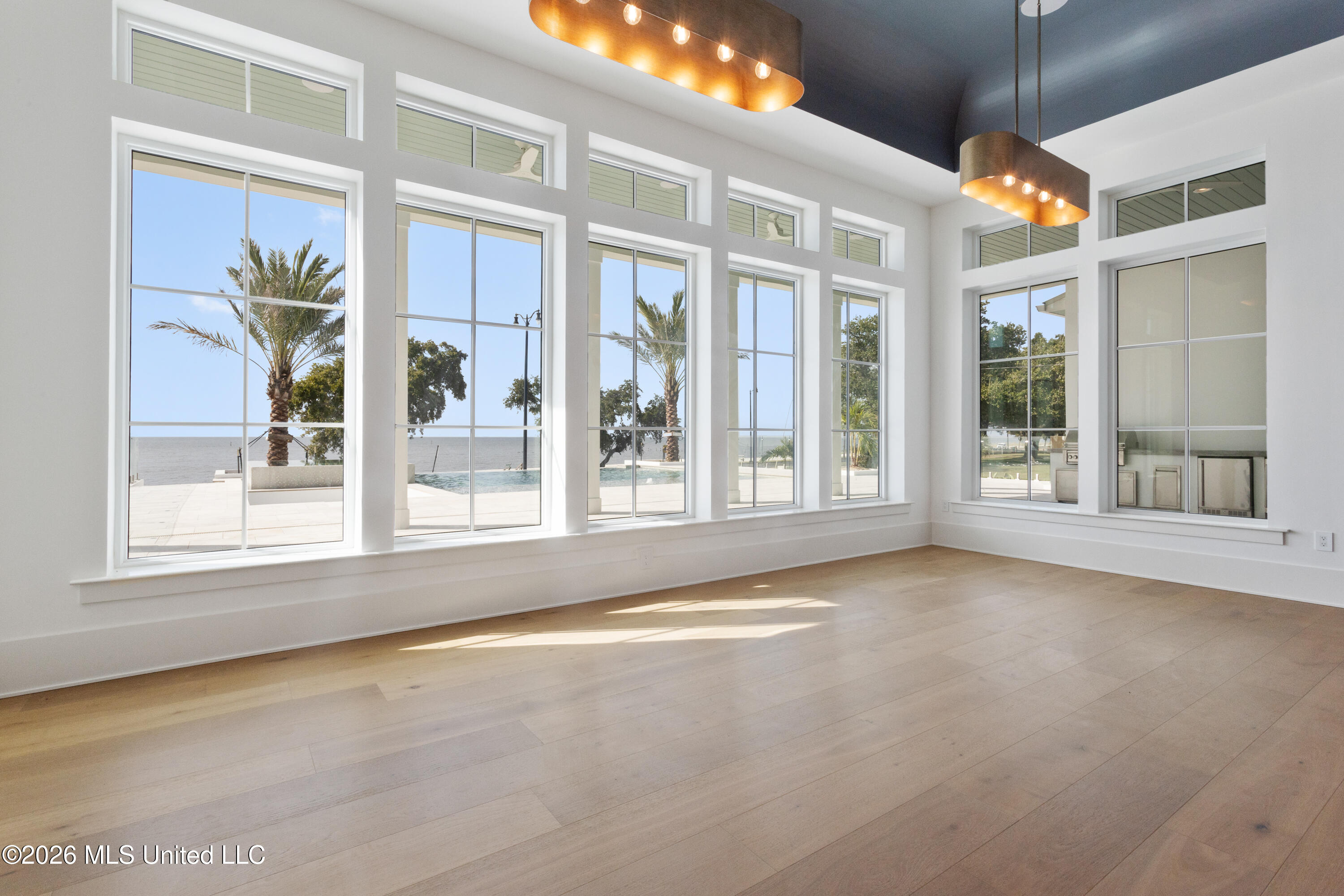 1936 Beach Drive Property Photo 23