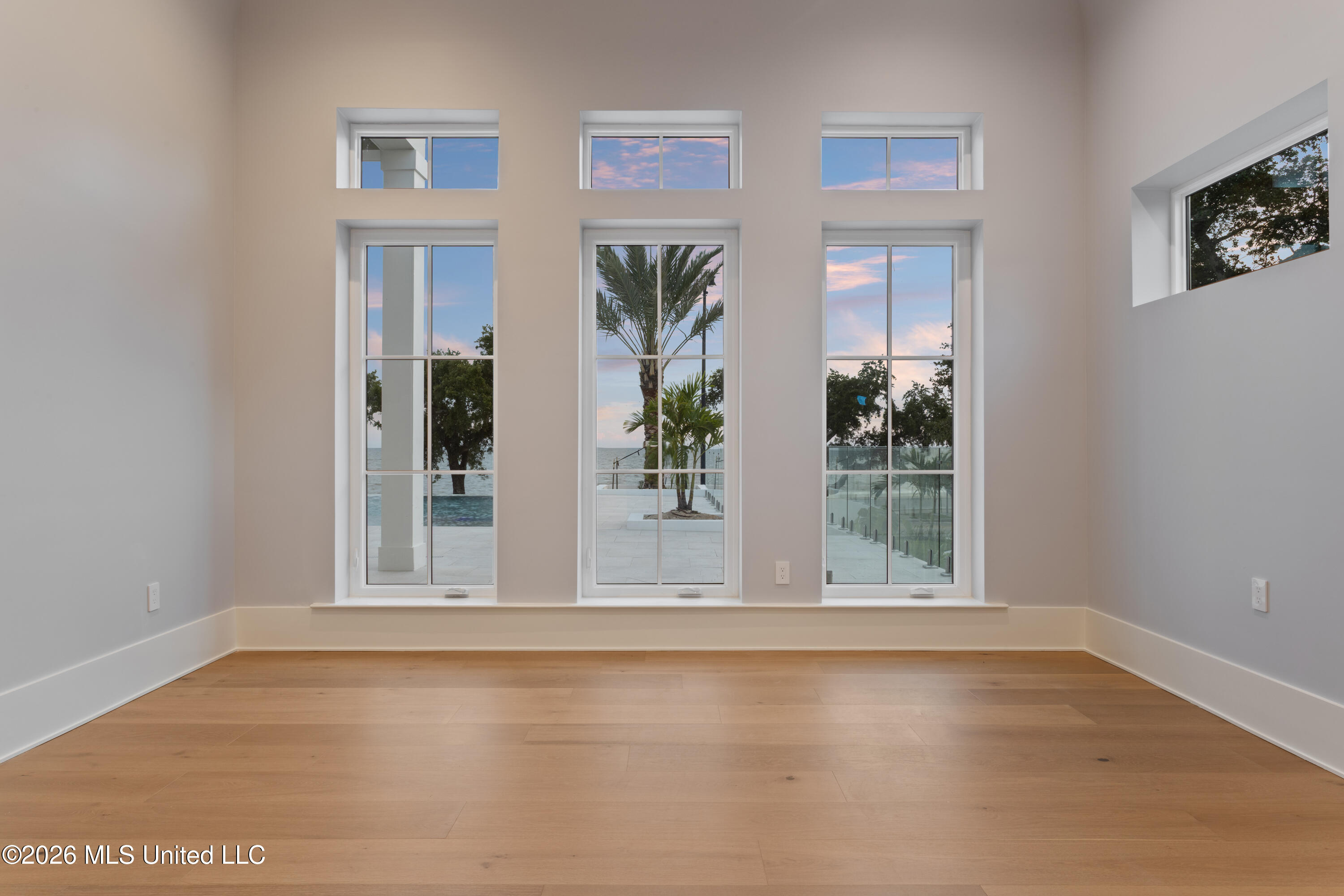 1936 Beach Drive Property Photo 29