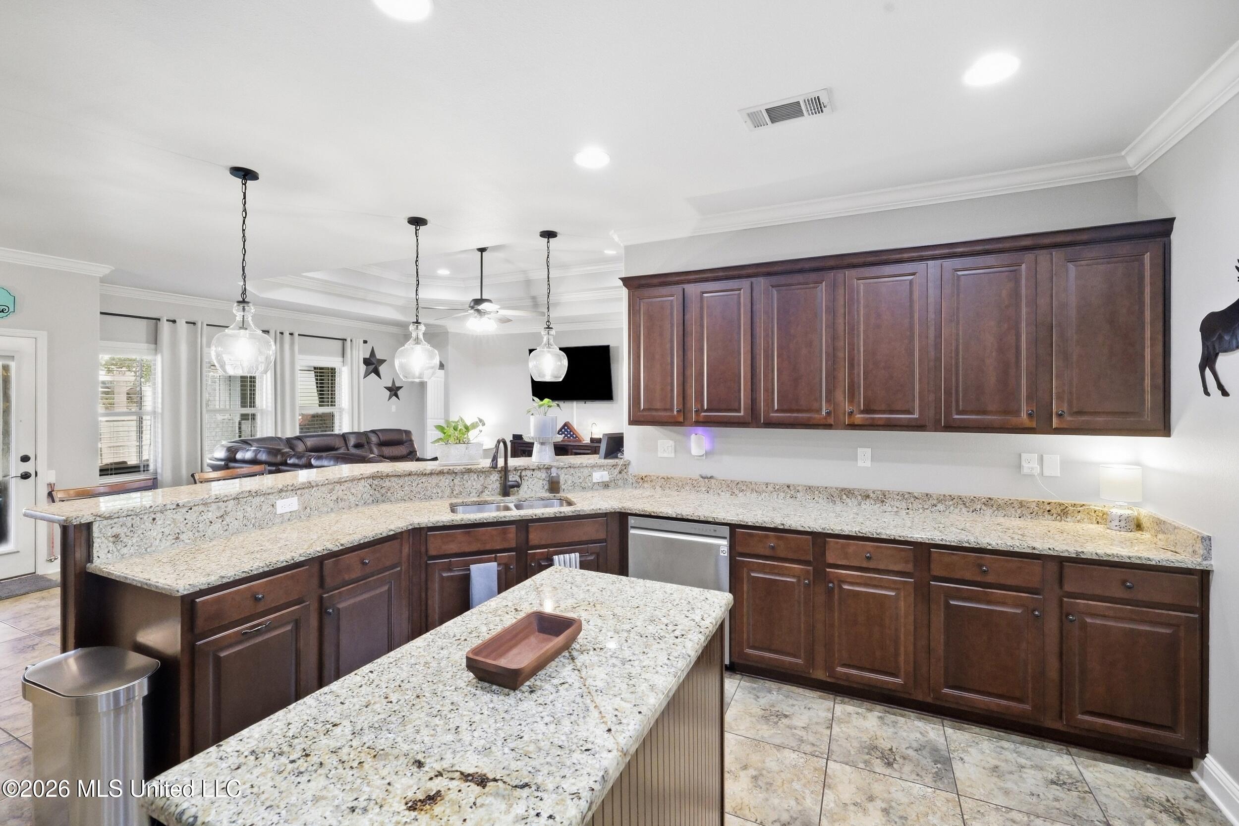 13090 Hawthorn Drive Property Photo 33