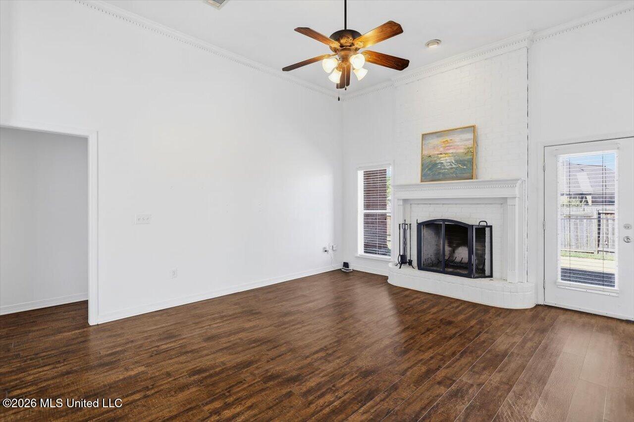 184 Provonce Park Property Photo 8