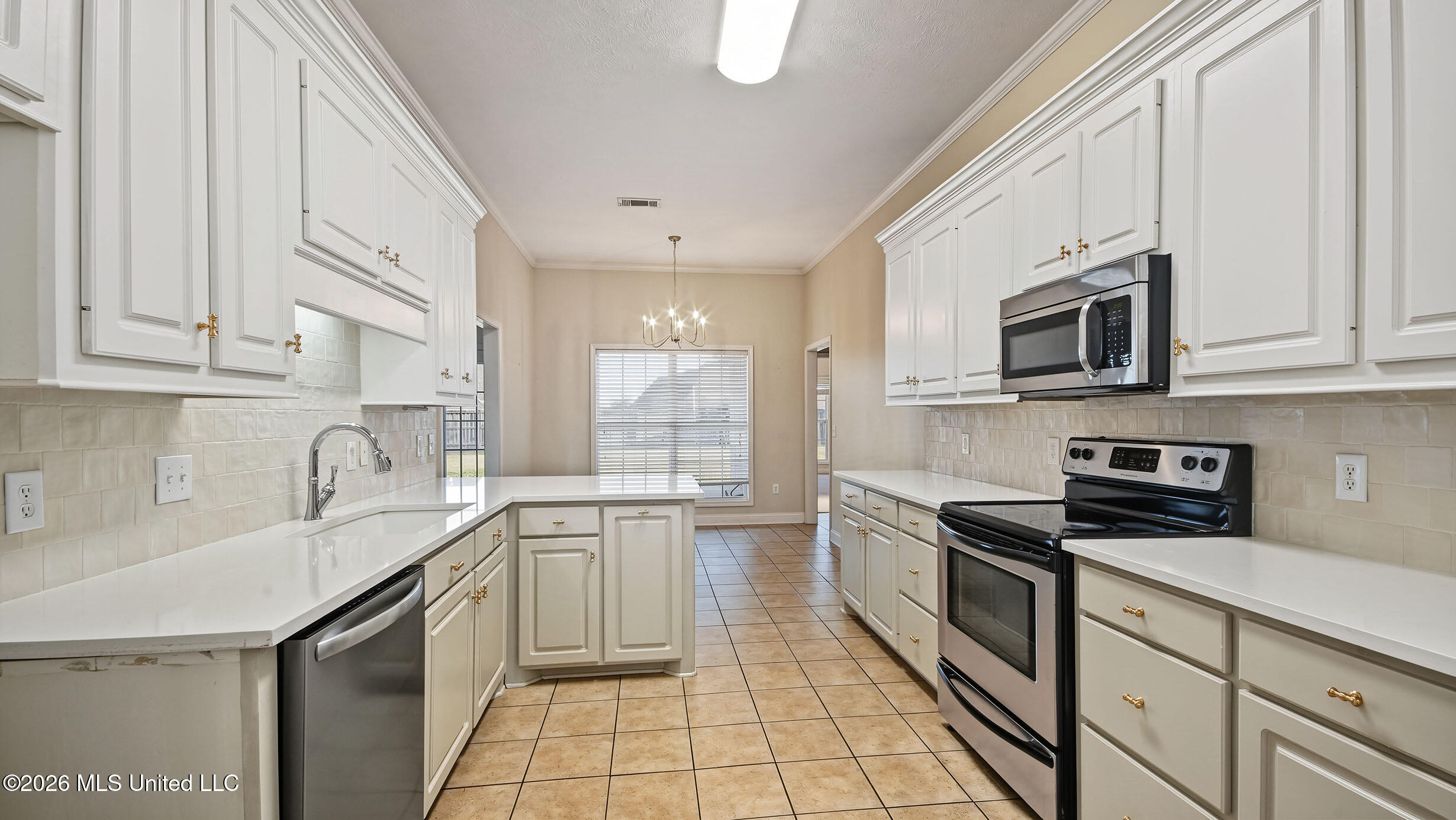 104 Merrimac Way Property Photo 8