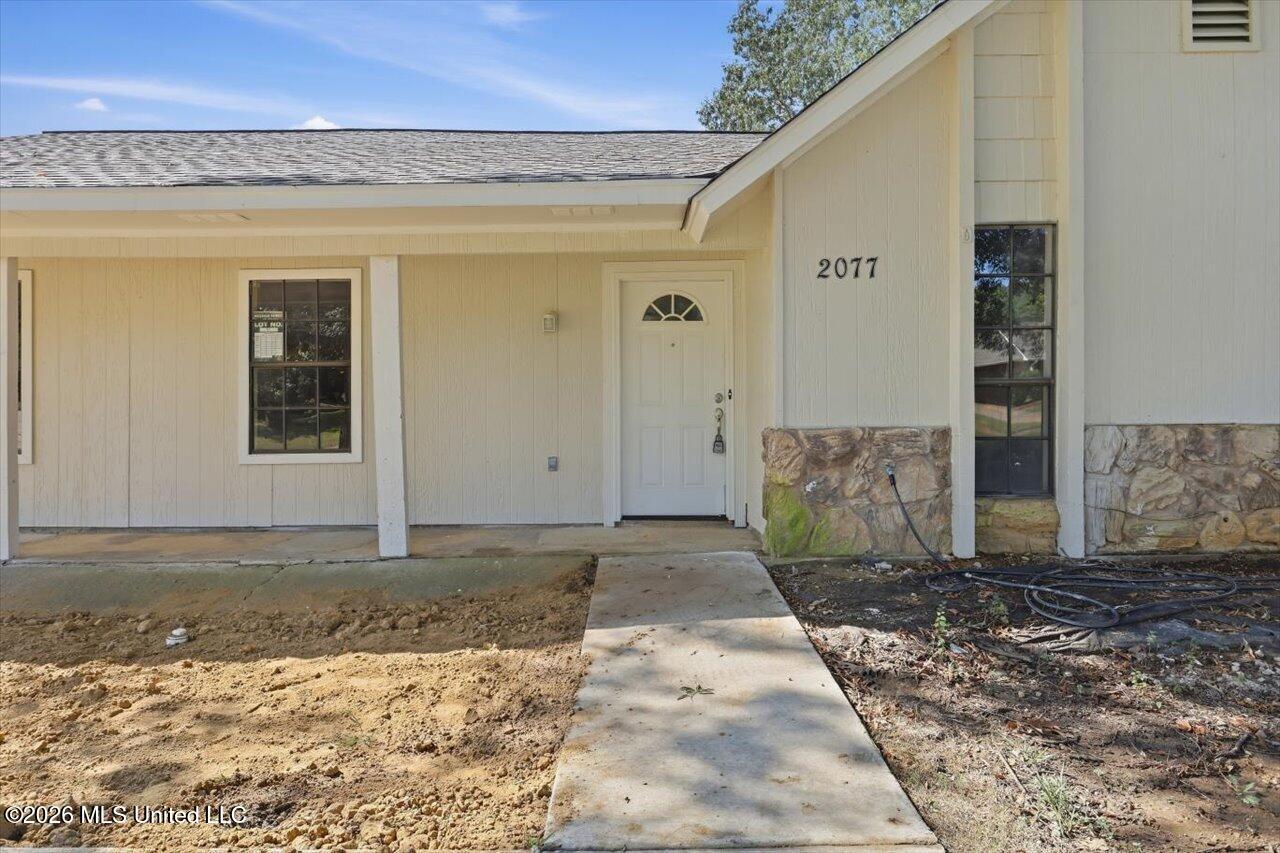 2077 Lakeshore Drive Property Photo 4