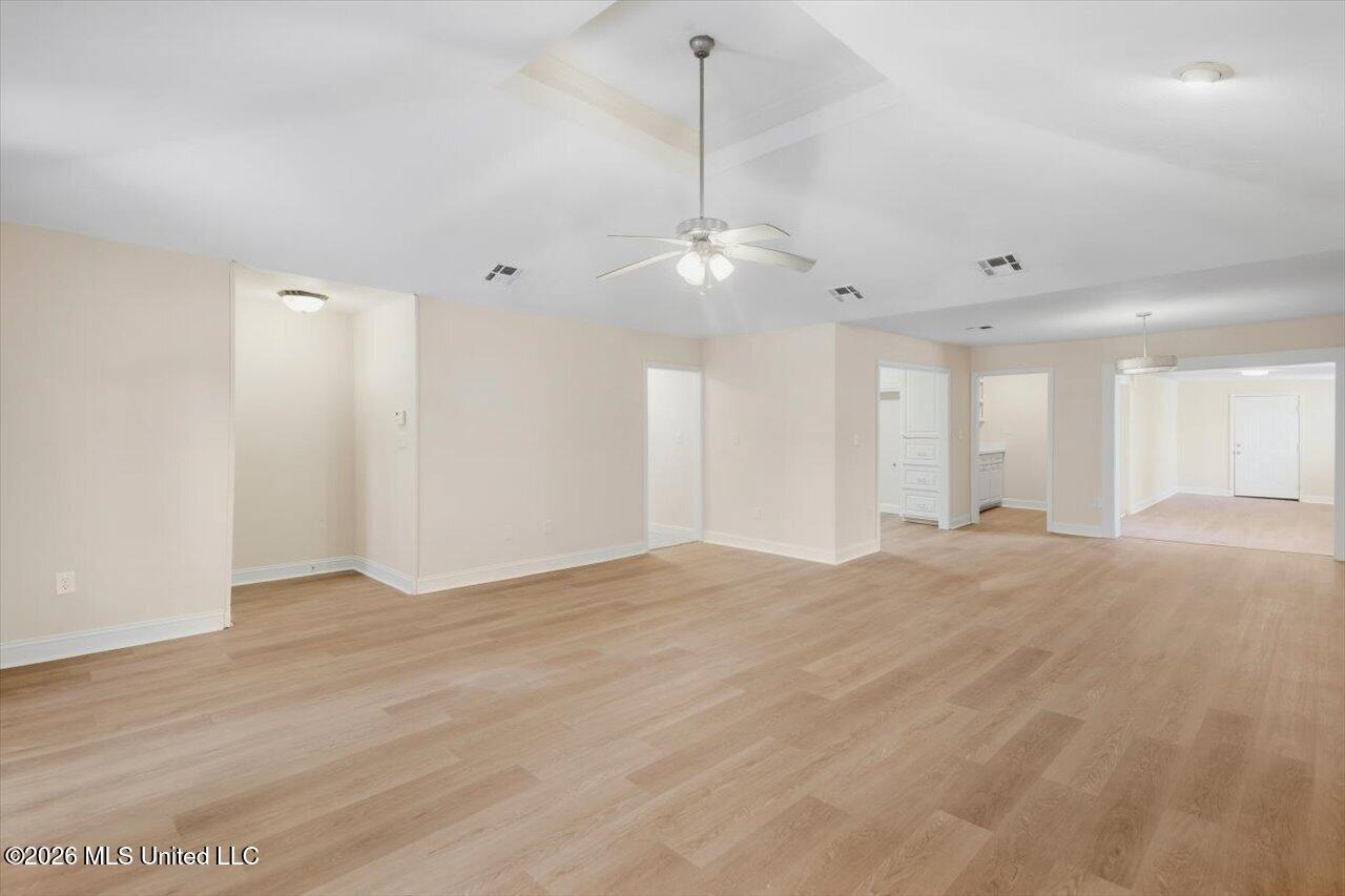 2077 Lakeshore Drive Property Photo 7