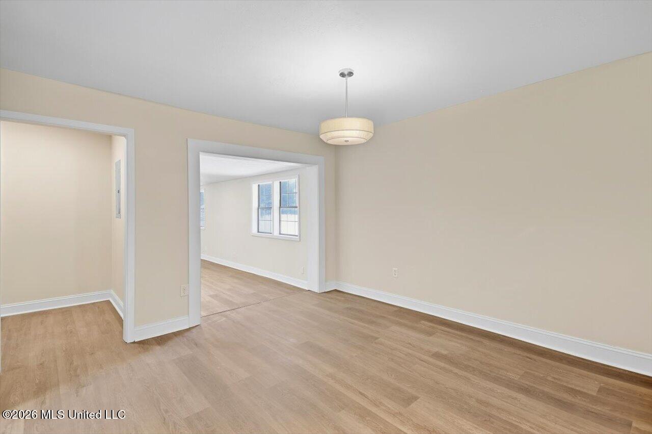 2077 Lakeshore Drive Property Photo 13